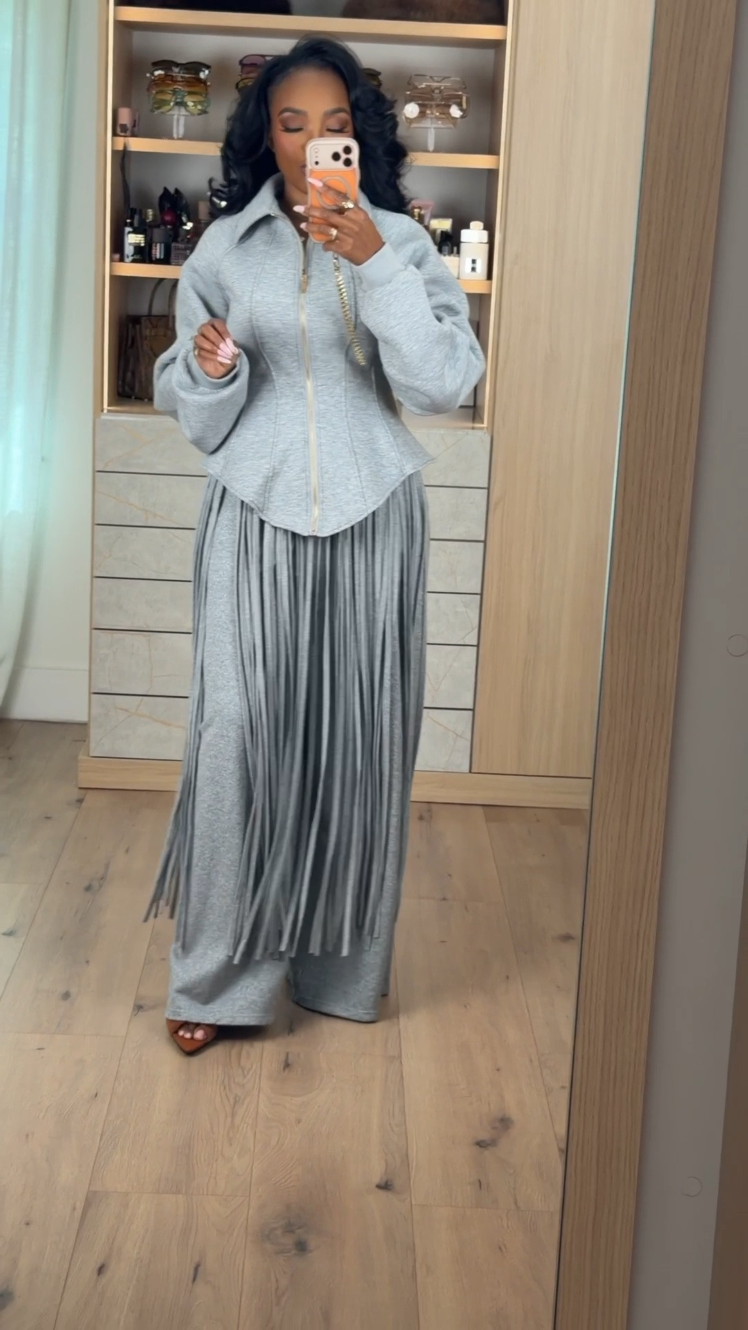 Scroll to shop! ✨ Everything from this look is linked below. 👇🏽    

Wearing: Size Small | 5’4” | 140 lbs  
@AKIRA 

📲   Download the FREE LTK app & follow me (@kirasfashionfinds) to shop all my daily finds.  #LTKootd #LTKPetite #LTKU