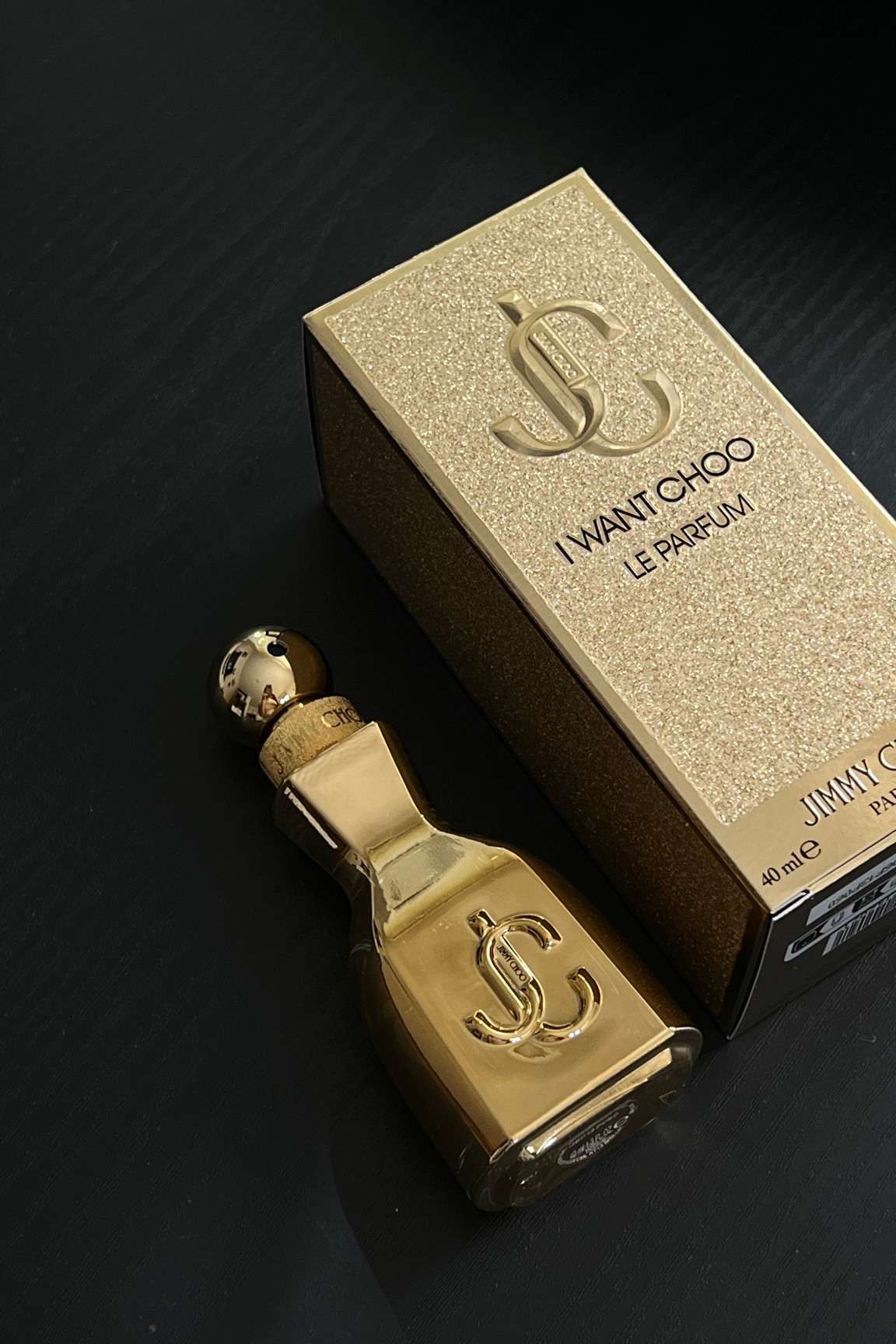 It starts with a sparkling, citrus top note of mandarin juice, which dances beautifully with velvety peach for a fresh, sweet and uplifting fragrance.

#LTKSeasonal #LTKBeauty #LTKFindsUnder100