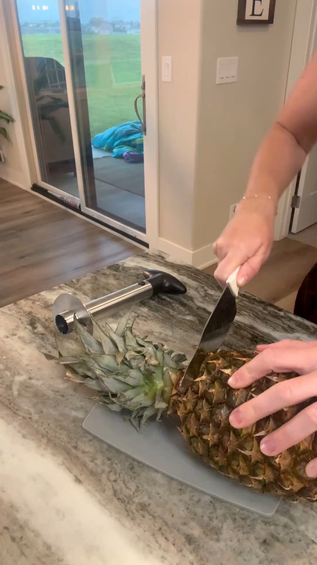 The easiest way to cut pineapple

#LTKSaleAlert