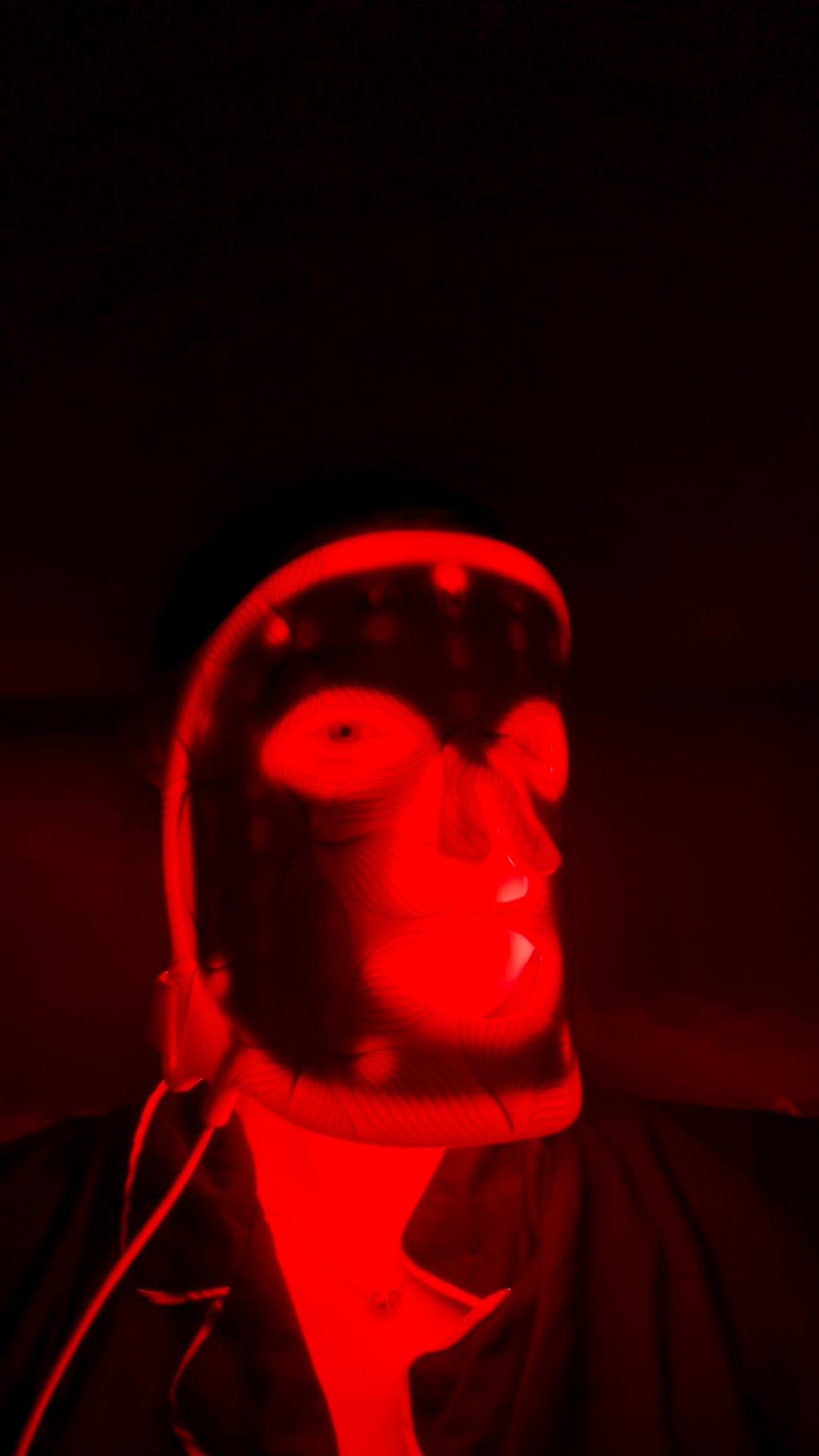 Red light mask

#LTKBeauty #LTKgrwm #LTKselfcare