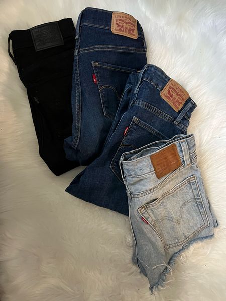 Levi’s skinny and slim jeans now 30% off during the Friends & Family Event! Shop your favorite style now.

#LTKsalealert #LTKSeasonal #LTKfindsunder100