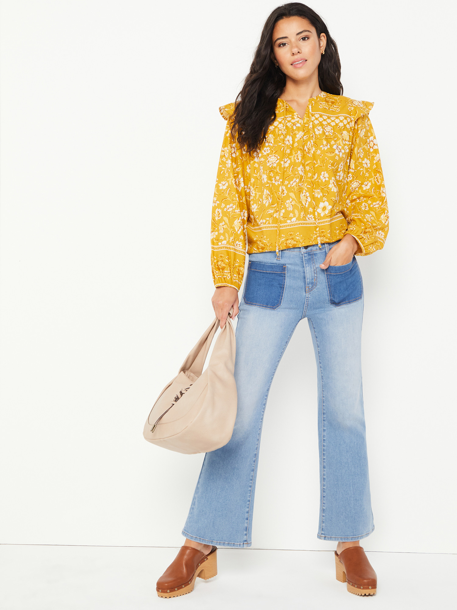 Time and Tru Women's Patch Pocket Flare Jeans | Walmart (US)