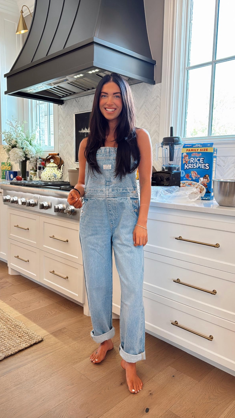 These Levi's Overalls make the perfect casual outfit for the Spring // wearing a small!

spring outfit, spring fashion, amazon finds, casual outfit, vacation outfit, katy roach 

 #LTKootd #LTKSeasonal #LTKPetite