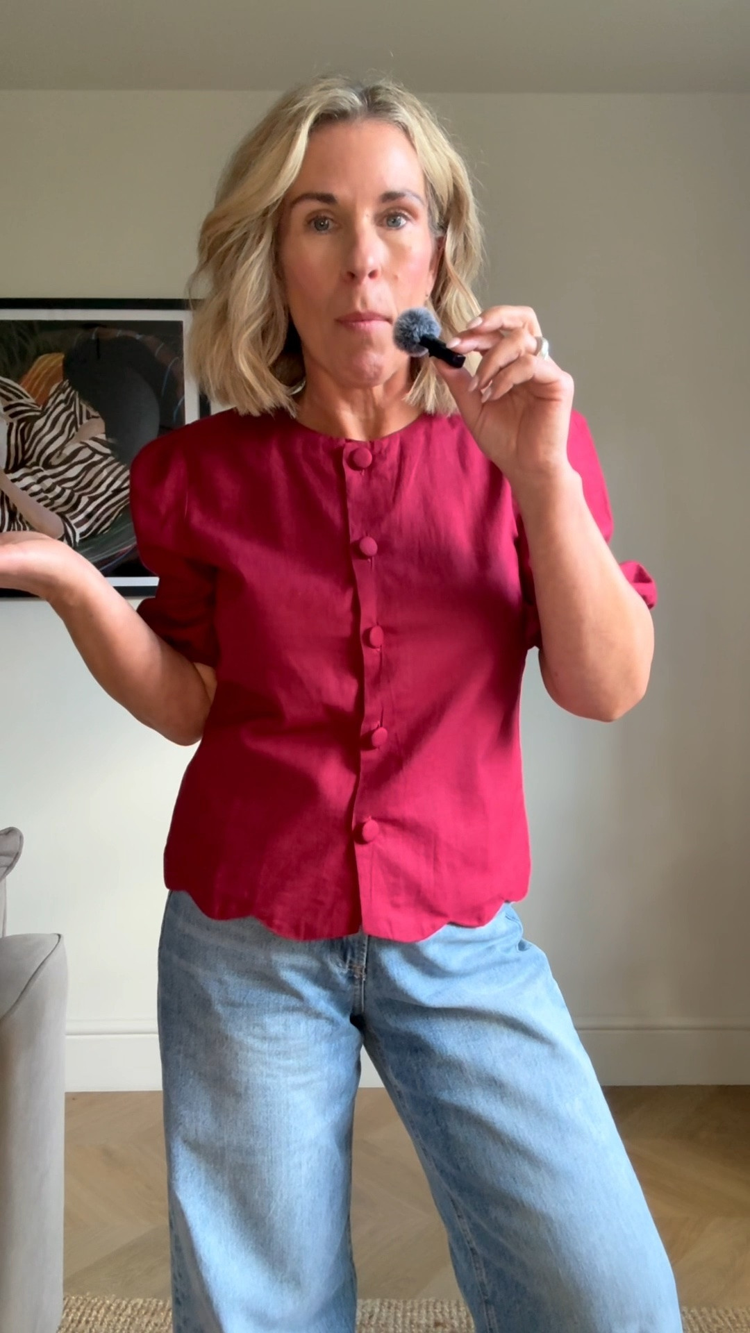 @Threadbare  does perfect summer staples do well! Fabulous pics for covering your arms or when you want to wear a bra in your 50s

#LTKuk #LTKsummer #LTKover50style