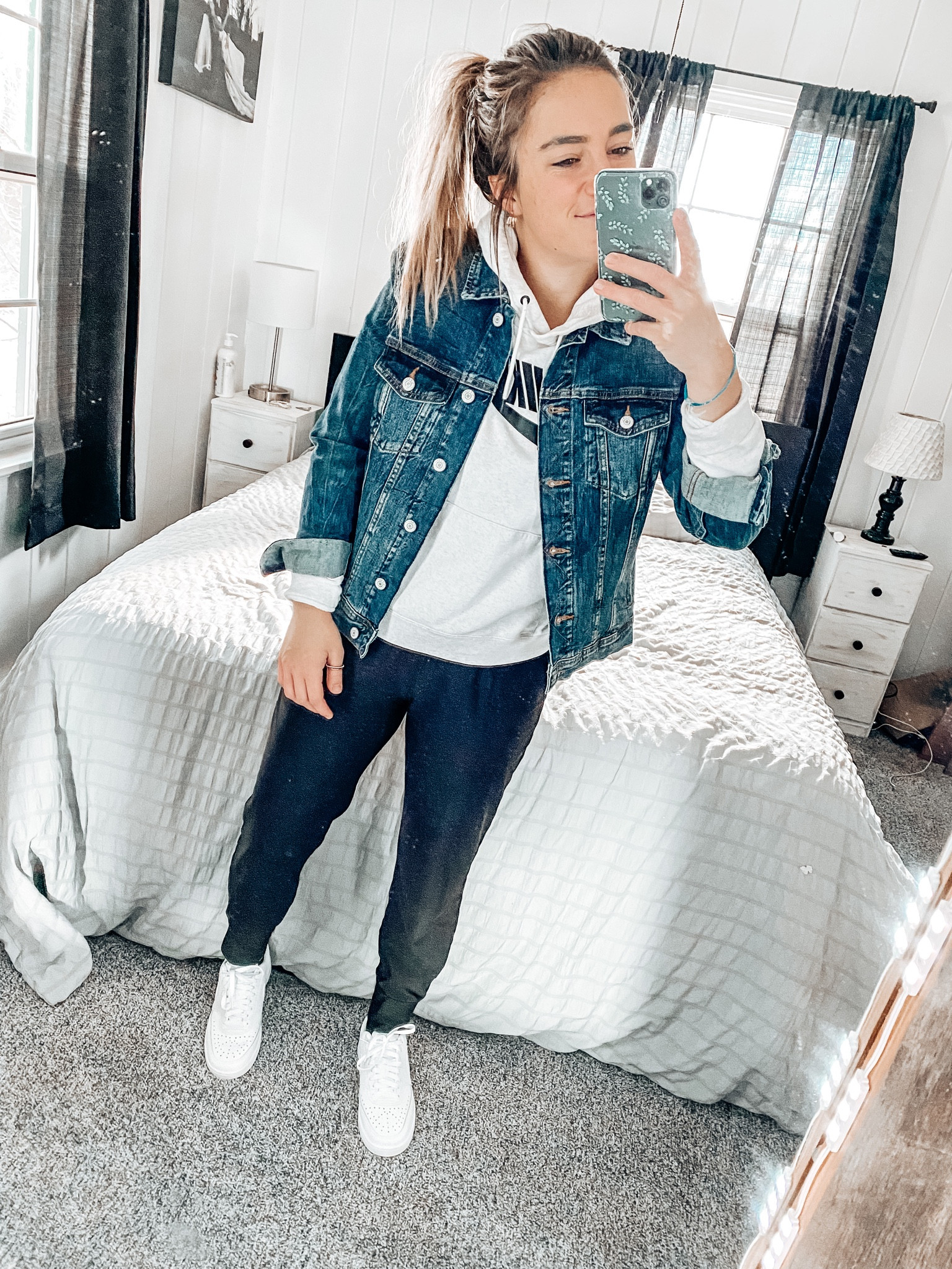 Errands fit 
Joggers 
Jogger pants
Jogger pants outfit 
Athliesure 
How to style a hoodie 
Errands day 

#LTKstyletip #LTKFind