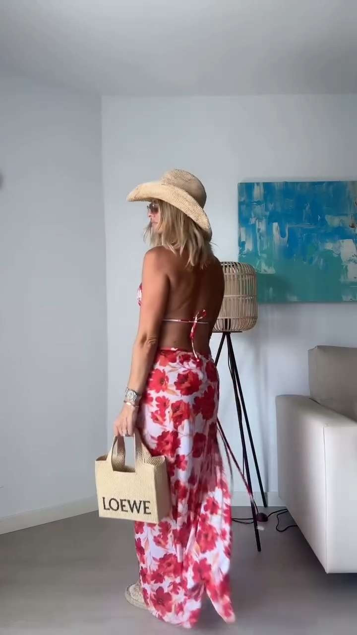 Boutique Bonita red floral bikini 🍒🤍

Swimwear, sarong, beach cover up, beach day, pool day, pool party, Ibiza outfits, holiday outfit, straw bag, raffia bag, Loewe beach bag, straw hat, cowboy hat, summer outfit 

 #LTKsummer #LTKtravel #LTKswimwear