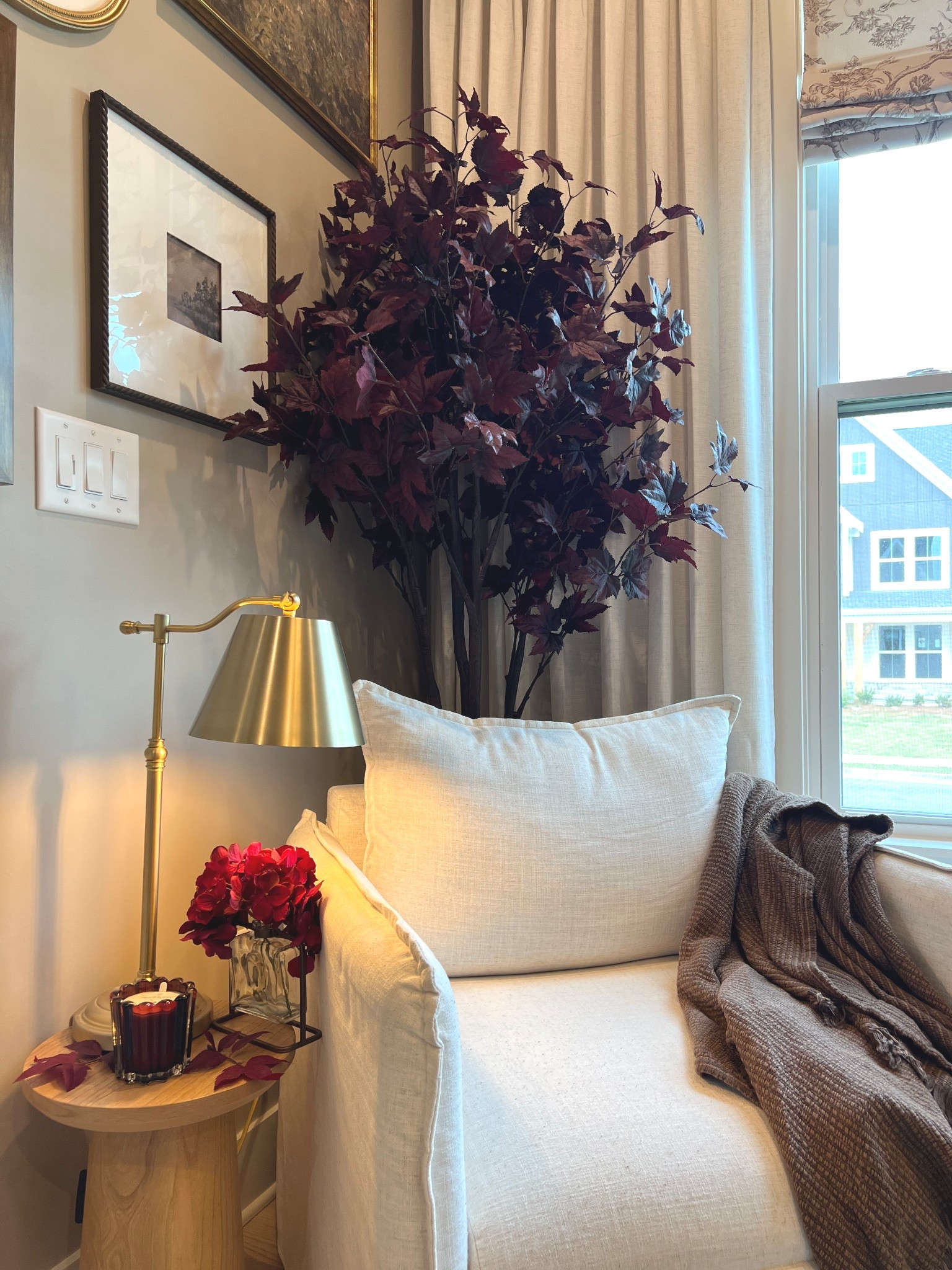Cozy corner just in time for fall. 

#LTKSeasonal #LTKFallSale #LTKHome