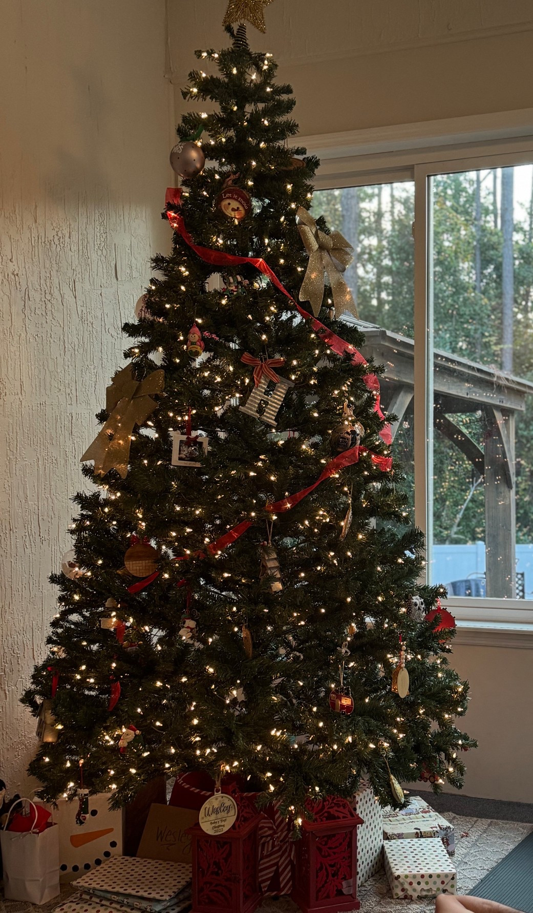 9ft Christmas tree 

#LTKHome #LTKHoliday #LTKSeasonal