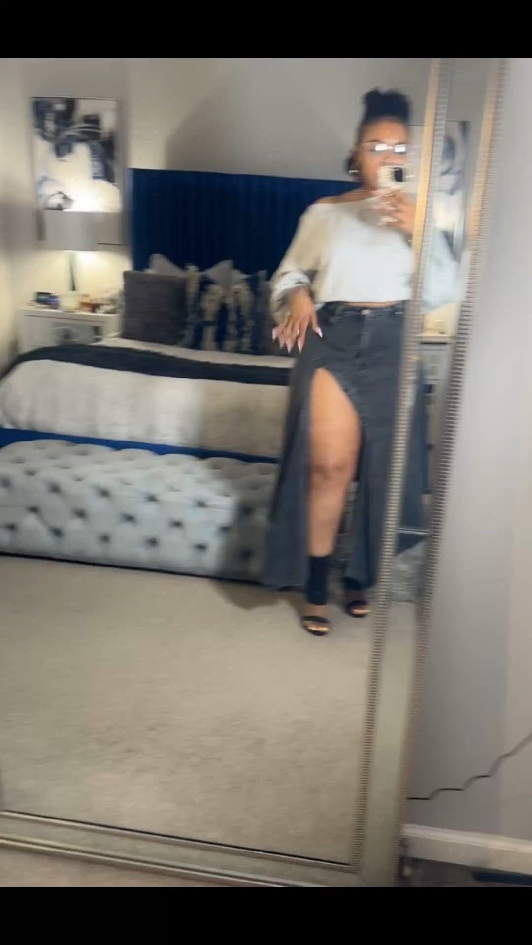 Casual but make it elevated ✨ This outfit is a whole vibe! Effortless style with a little edge 🤍🩶

https://www.tiktok.com/@ash_iadore0?_r=1&_t=ZP-94XJbNqJa8N