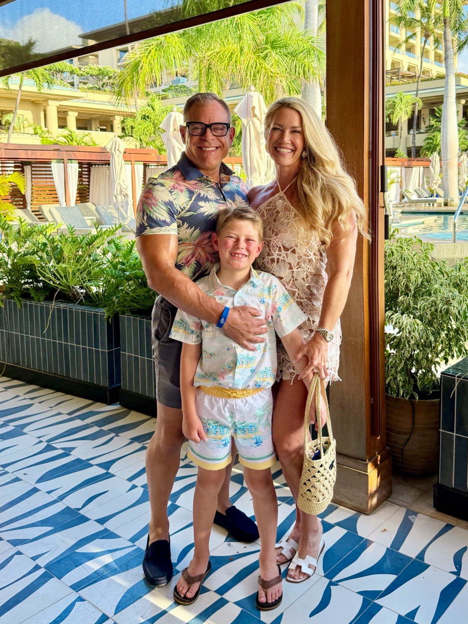 Hawaii dinner 🐚🌴✨

#LTKMens #LTKKids #LTKTravel