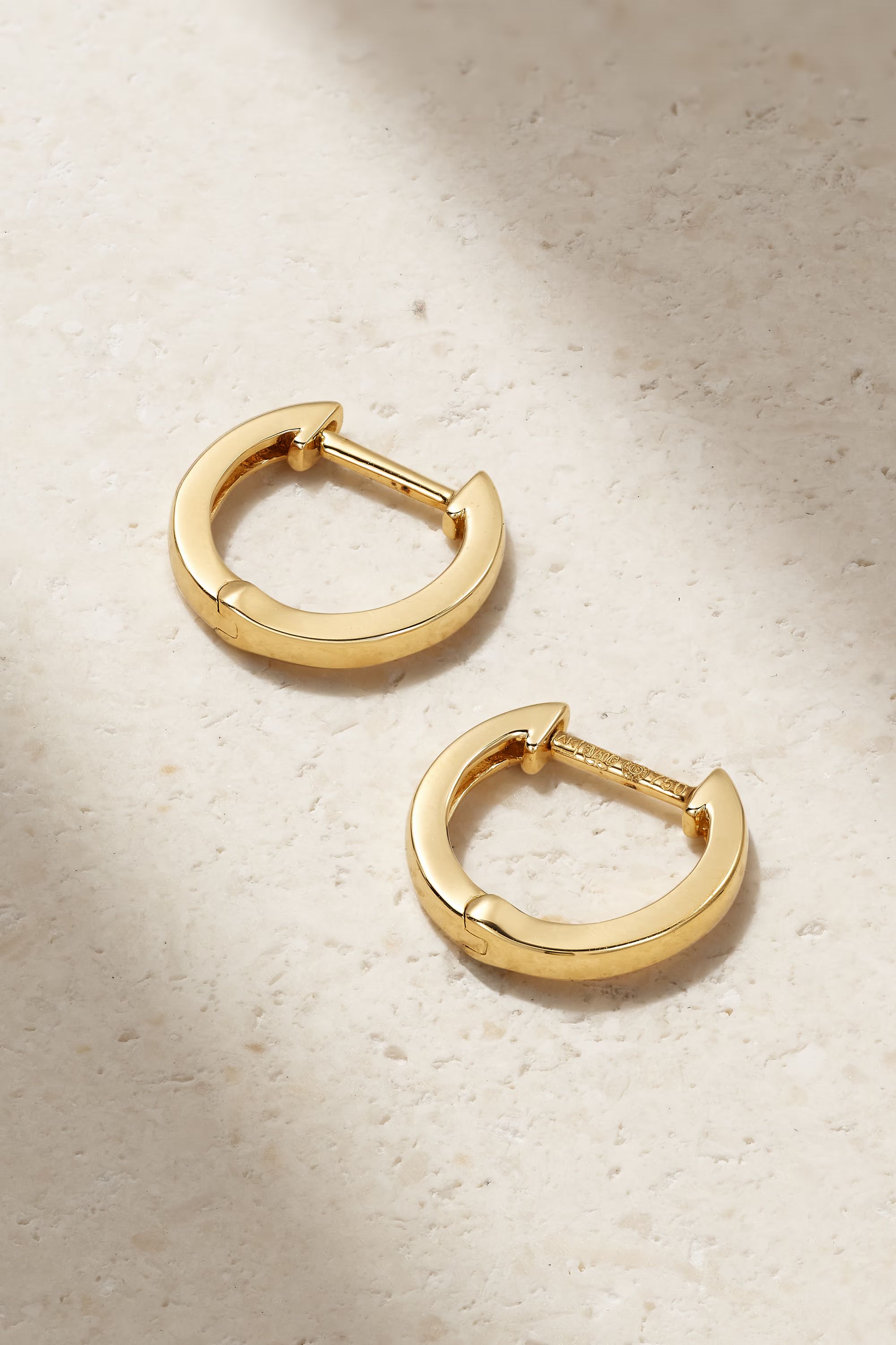 Huggies 18-karat gold hoop earrings | NET-A-PORTER (US)