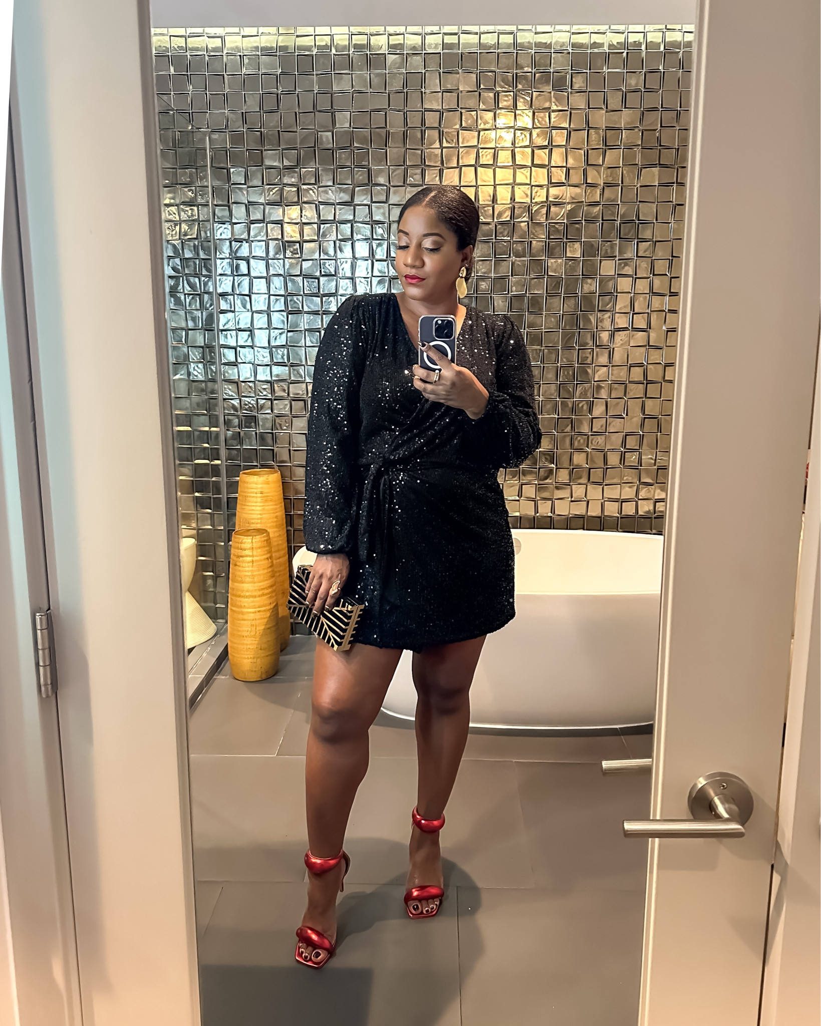 Holiday outfit with sequins! This dress is sold out but I’ve linked similar ones!

Holiday dress // sequin dress // black dress // party dress // going out dress // mini dress // LBD // little black dress // Amazon finds // Amazon dress

#LTKWedding #LTKHoliday #LTKMidsize