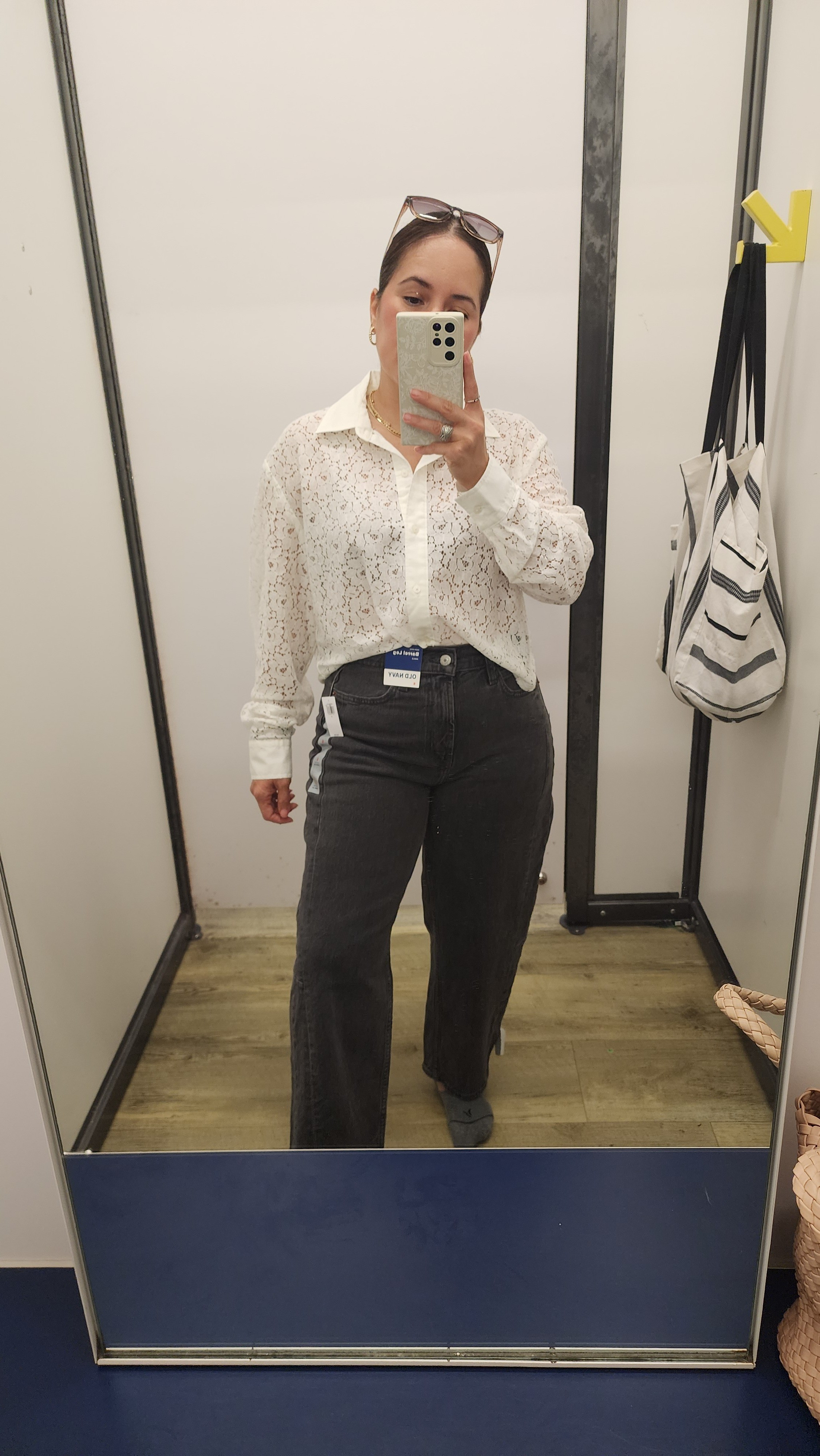 Old navy barrel jeans, in my reg size 6

#LTKFindsUnder50 #LTKPetite