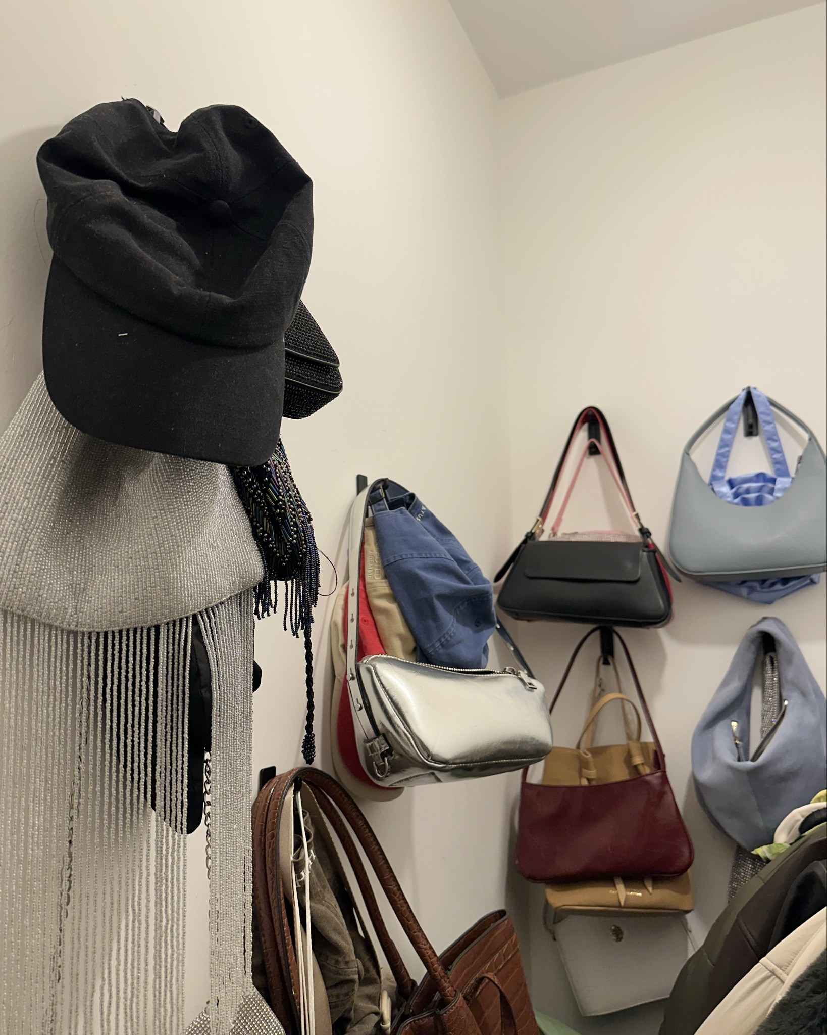 Storage hooks
Bag hooks
Coat hooks 
Stick on hooks 

#LTKgiftguide #LTKeurope #LTKhome