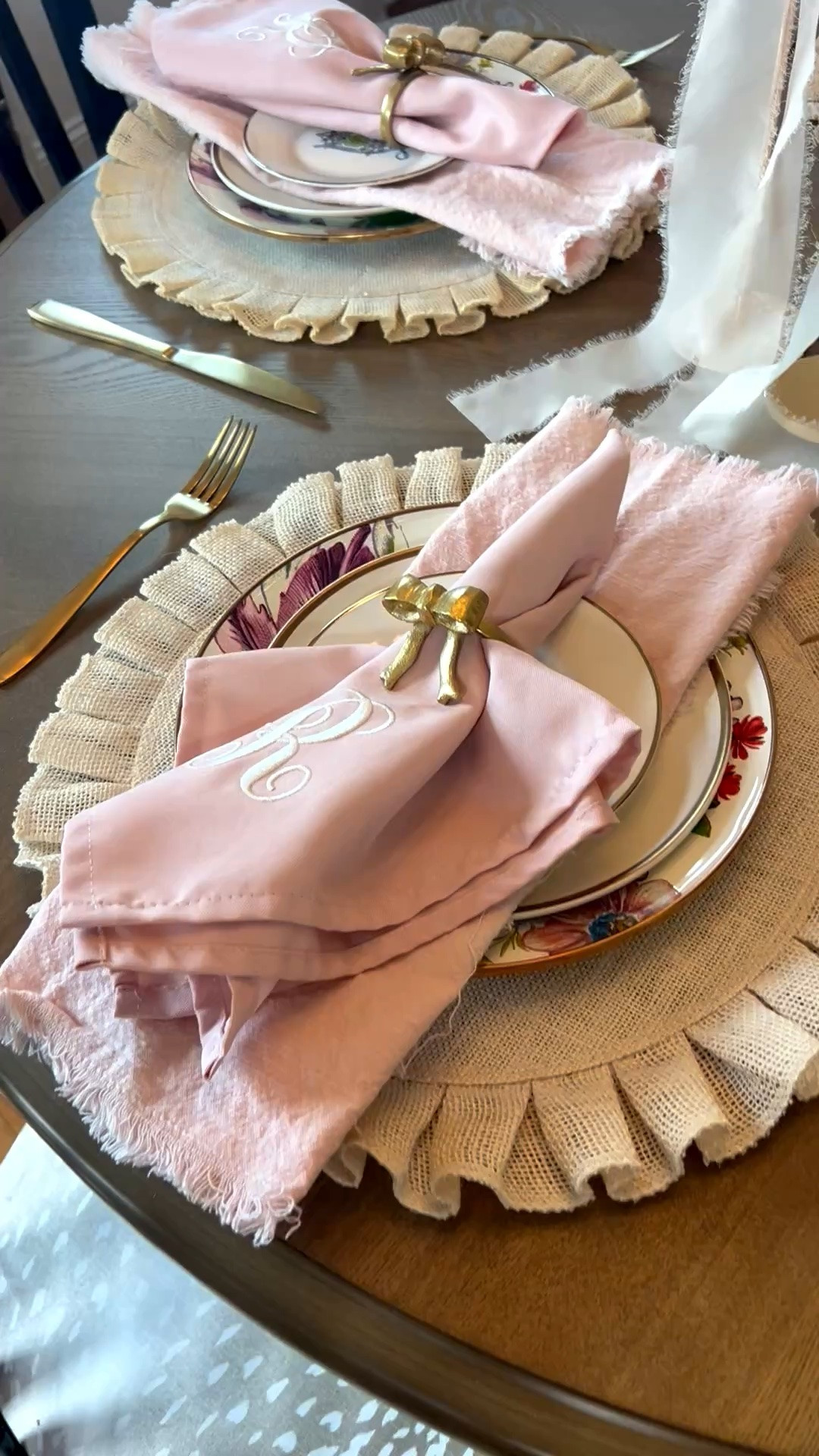 It’s all in the details 🥰🥰🥰

#hosting #tablescapes #brunch #prettyplates

#LTKHome #LTKOver40