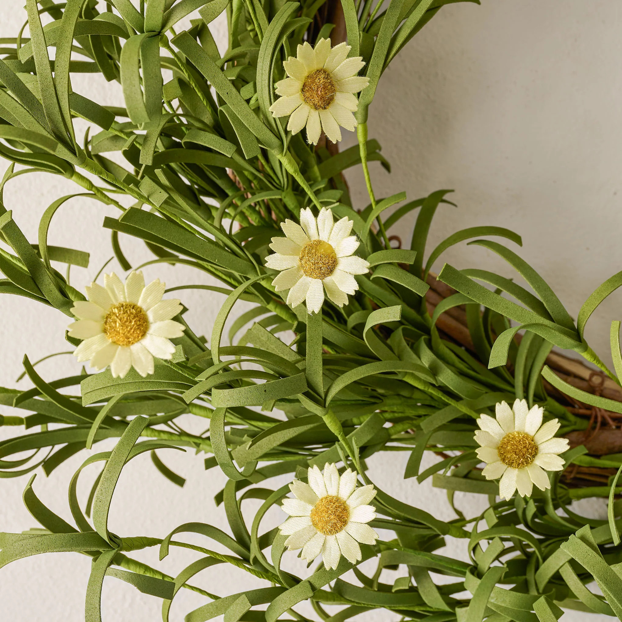 Daisy Wreath | Magnolia