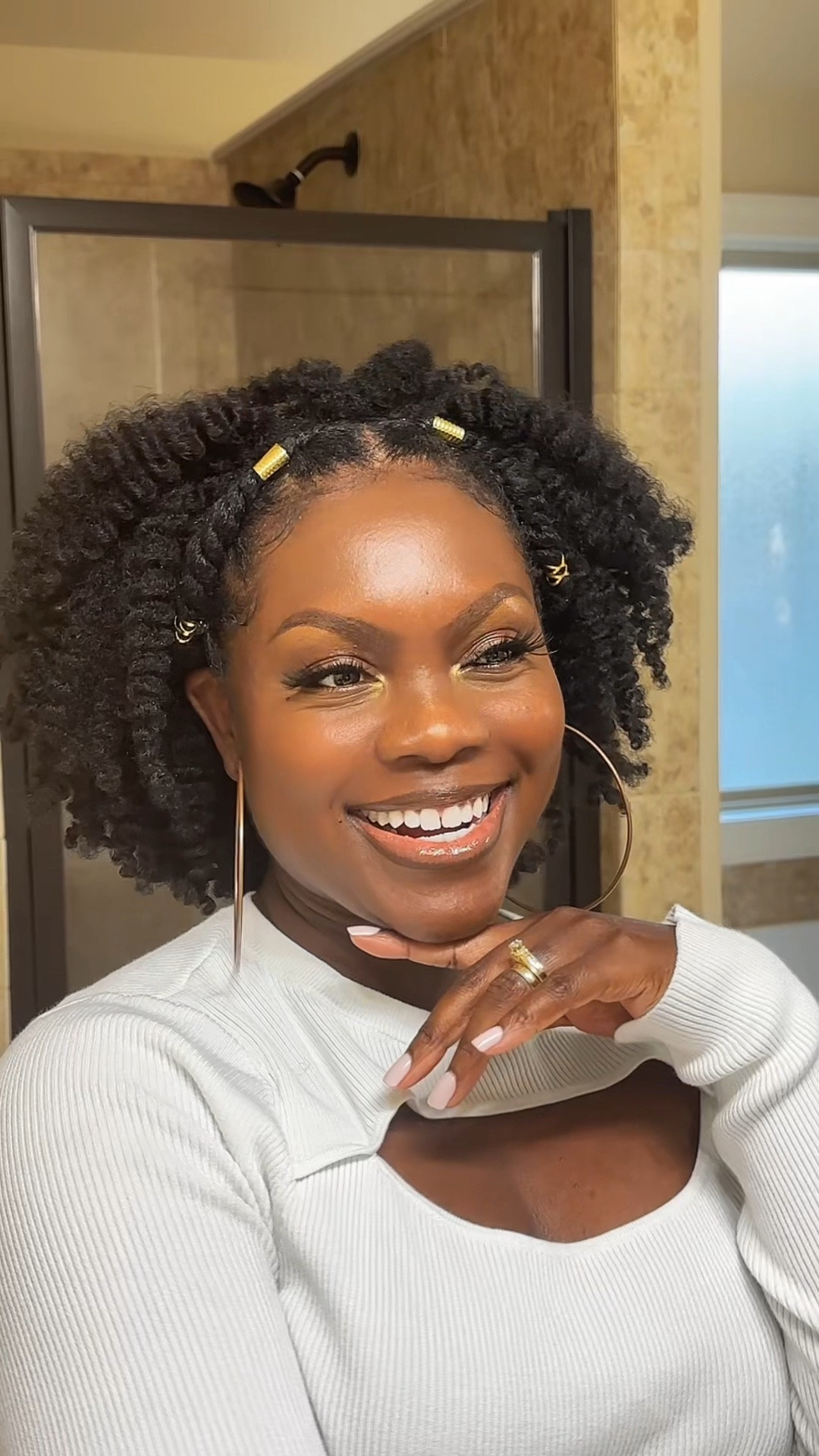 I could not stop smiling about this hair and makeup look!!

With this hairstyle look, I paired it with a brand NEW lip combo and my go to make up & accessory favorites!

It’s giving casual glam for sure💫


#LTKBeauty #LTKVideo #LTKFindsUnder50