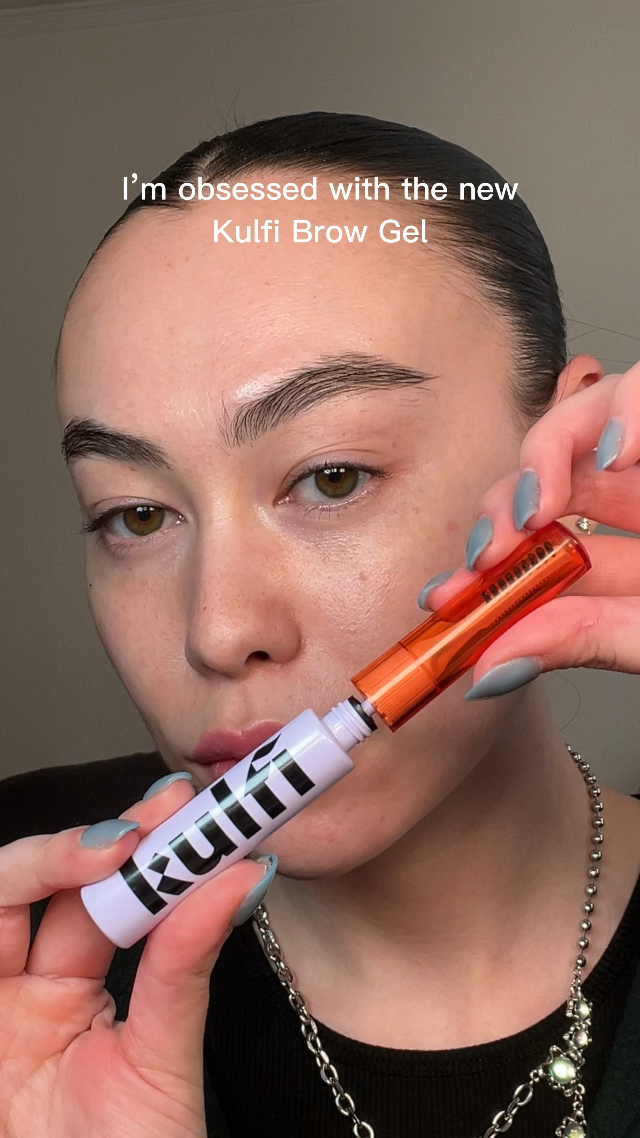 Obsessed with Kulfi Beauty’s new brow gel! The packaging with the extra double sided comb is so smart! 🤯

#LTKVideo #LTKxSephora