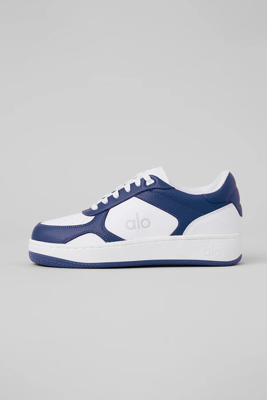 ALO Recovery Mode Sneaker in Navy/White Blue, Size: 3.5M/5W | Alo Yoga (US)