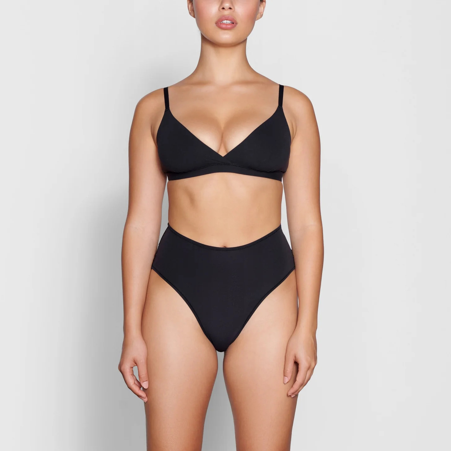 FITS EVERYBODY FULL BRIEF | SKIMS (US)