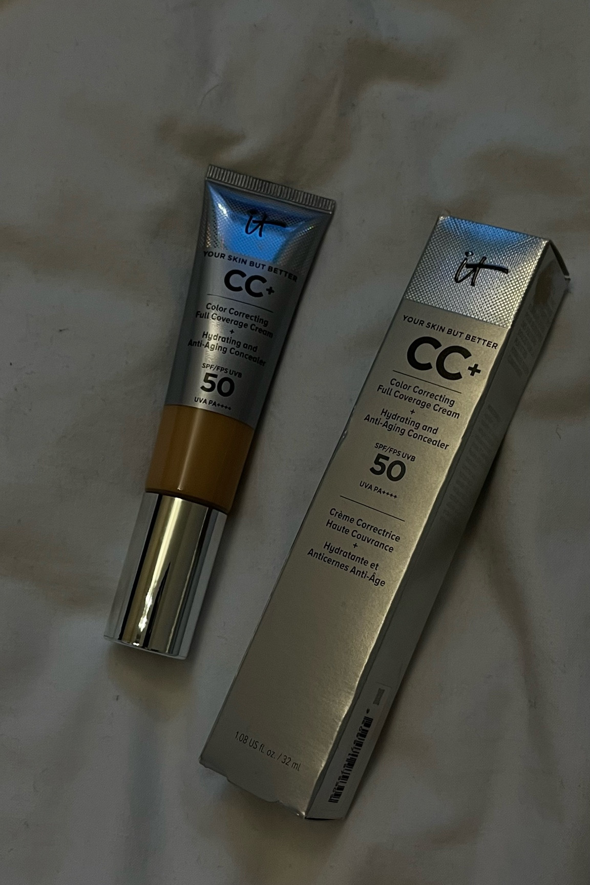 It cosmetics CC cream - Your skin but better.

After seeing many TikTok's promoting this CC cream, I felt the need to try it myself. And let me tell you, it's sooo good. I don't wear a lot of makeup usually but on the days I want a little bit more coverage, this is perfect. And it has SPF 50 😏

20% off at the moment! 

#LTKeurope #LTKbeauty #LTKsalealert