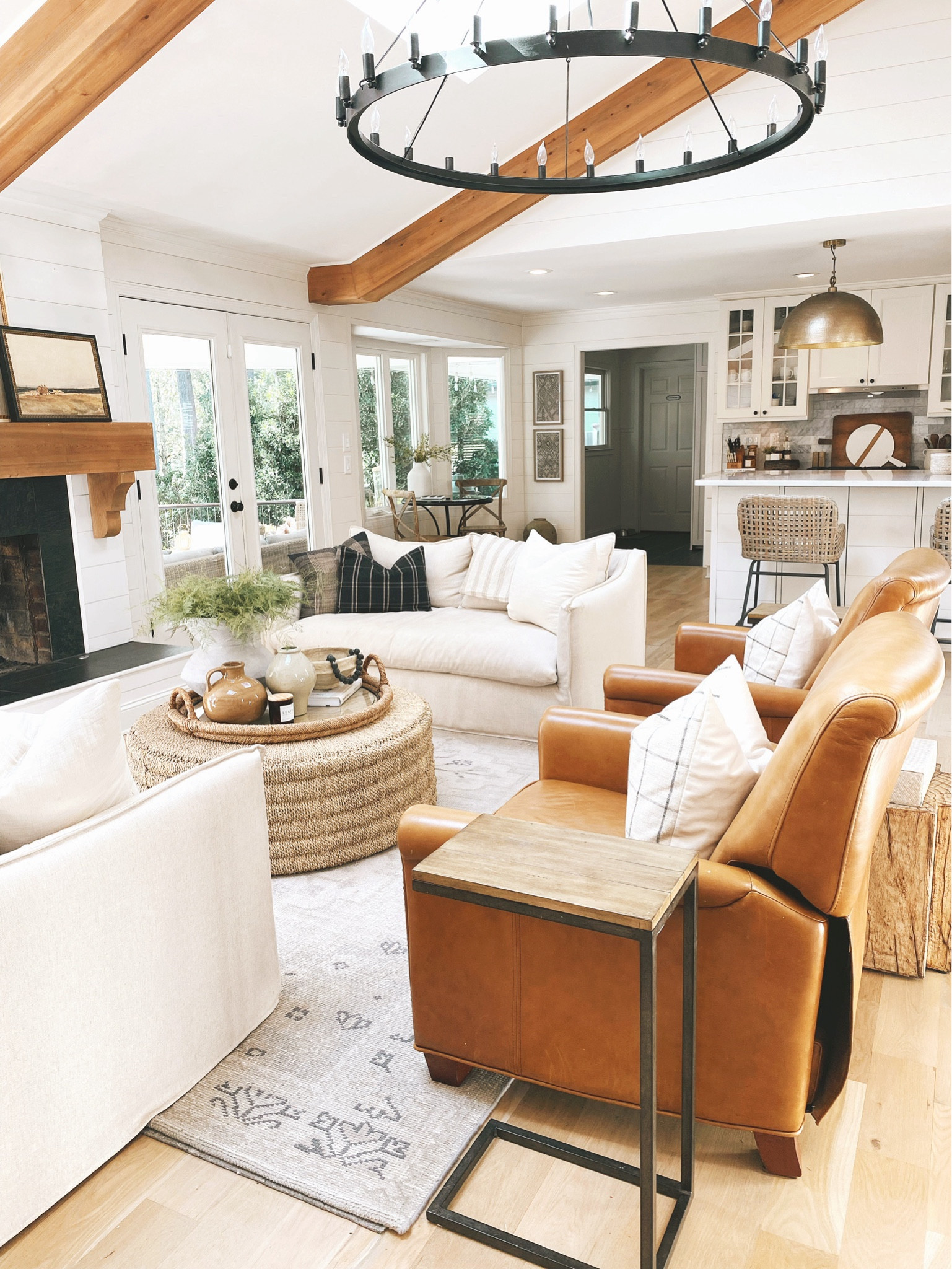 Living room, modern classic design, interior designer
#porcheandco

#LTKStyleTip #LTKHome