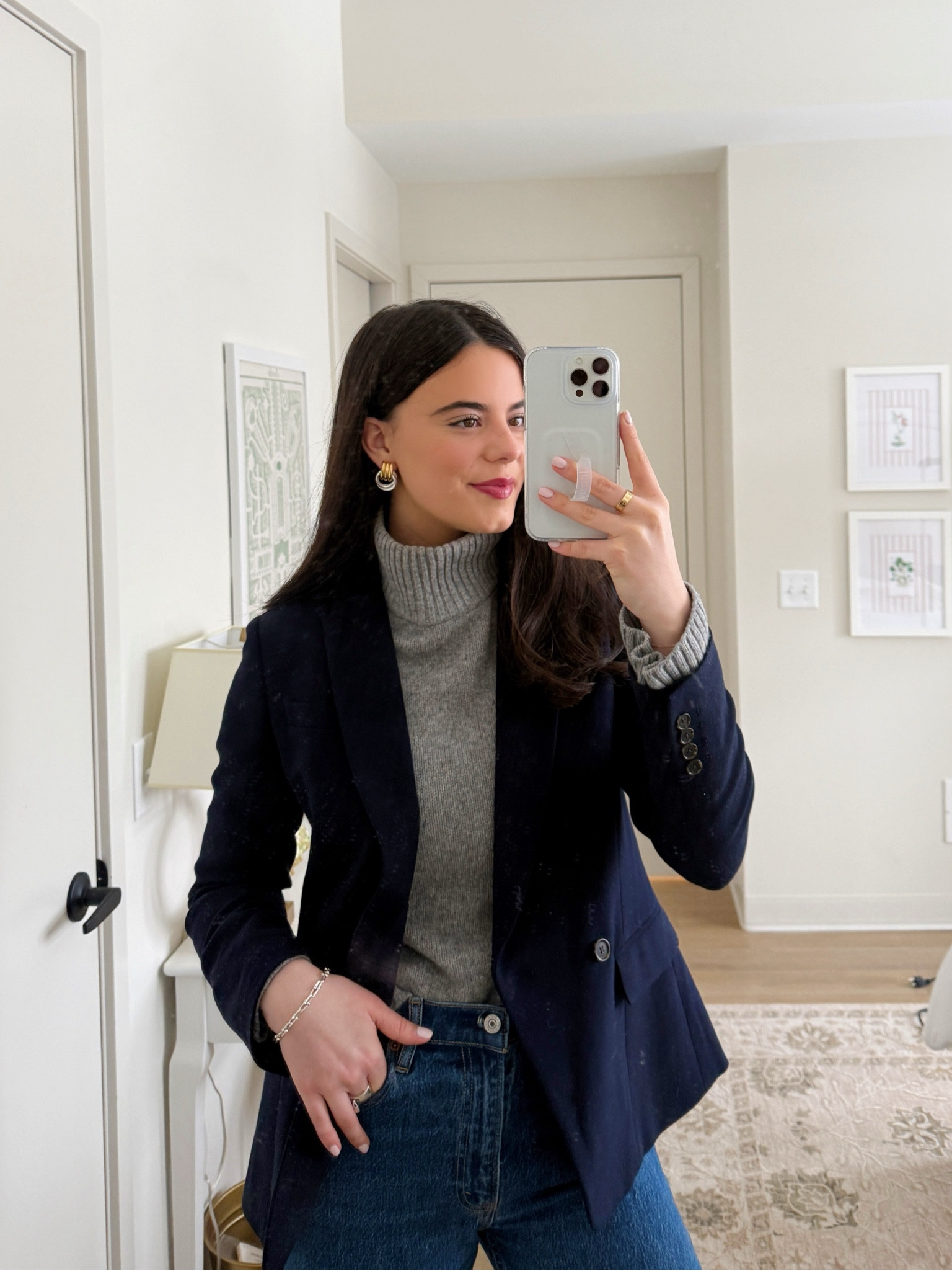 An easy everyday winter look! Sweater is Sezane and my blazer is J.Crew❄️