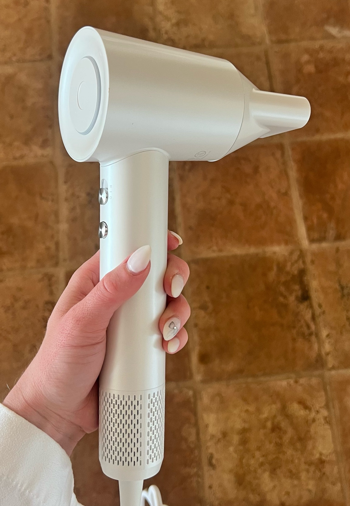 My favorite blow dryer from Amazon is 33% off today! Marked down from $60 to $39! Works like a Dyson. I’ve been super impressed with it!



#LTKHome #LTKFindsUnder50