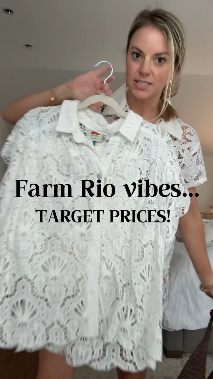 a cute cover up that looks like Farm Rio, but Target prices? Yes, please!! My farm Rio coverup is one of my favorites., but no longer available and was so excited when I saw this one at target. Wearing all smalls 