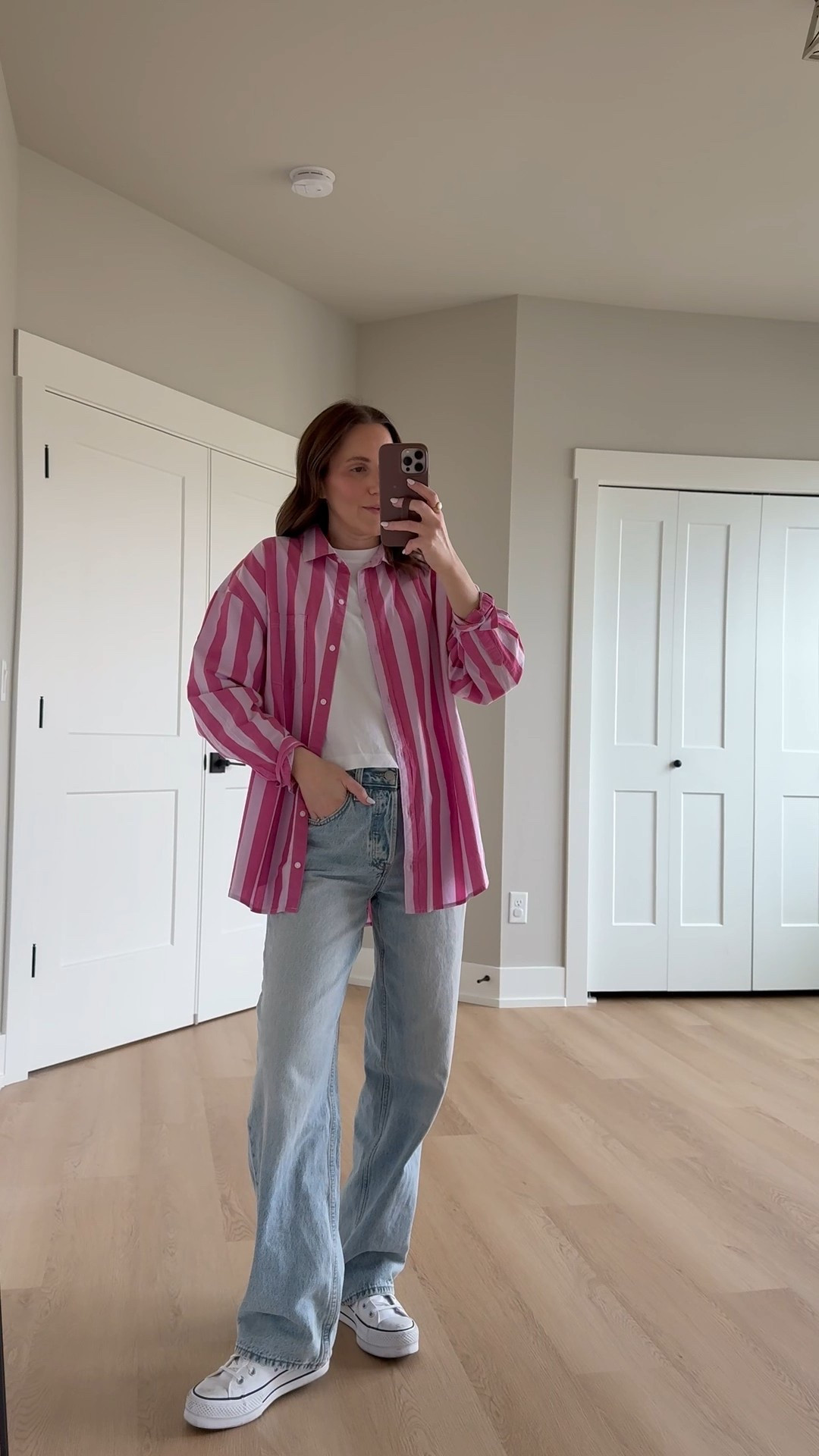 Teacher outfit idea 🍎 a cute and casual combo. Wearing a medium button down (I sized up one, small tee and size 0 denim

Teacher style | teacher outfit idea | classroom style | Valentine’s Day | look for less | striped button down | casual teacher outfit 

#LTKValentine