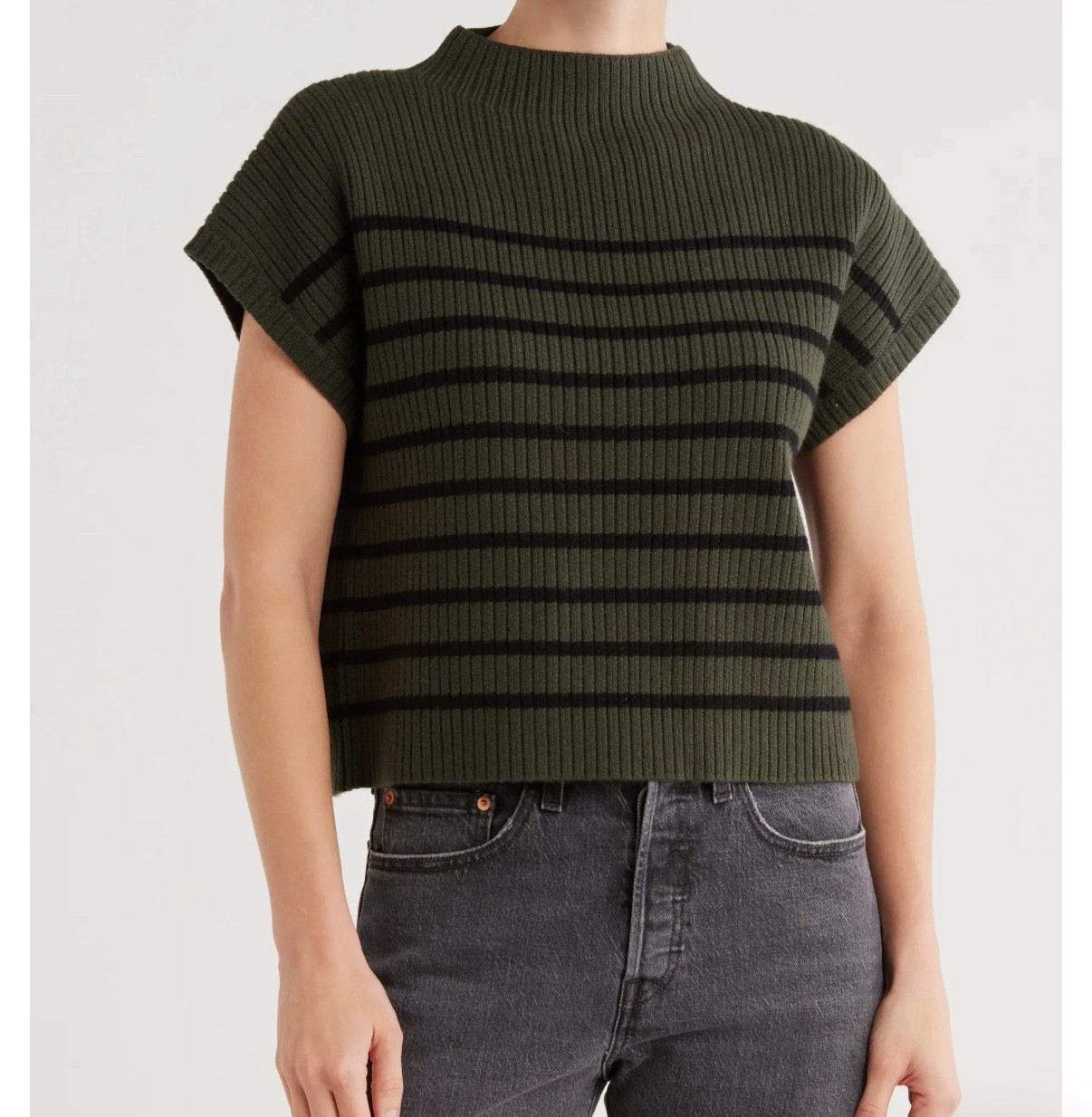 Cutest sweater top as a transitional piece from winter into spring 🤩


Spring outfit ideas
Workwear
Sale finds 

#LTKFindsUnder50 #LTKmomlife #LTKSaleAlert