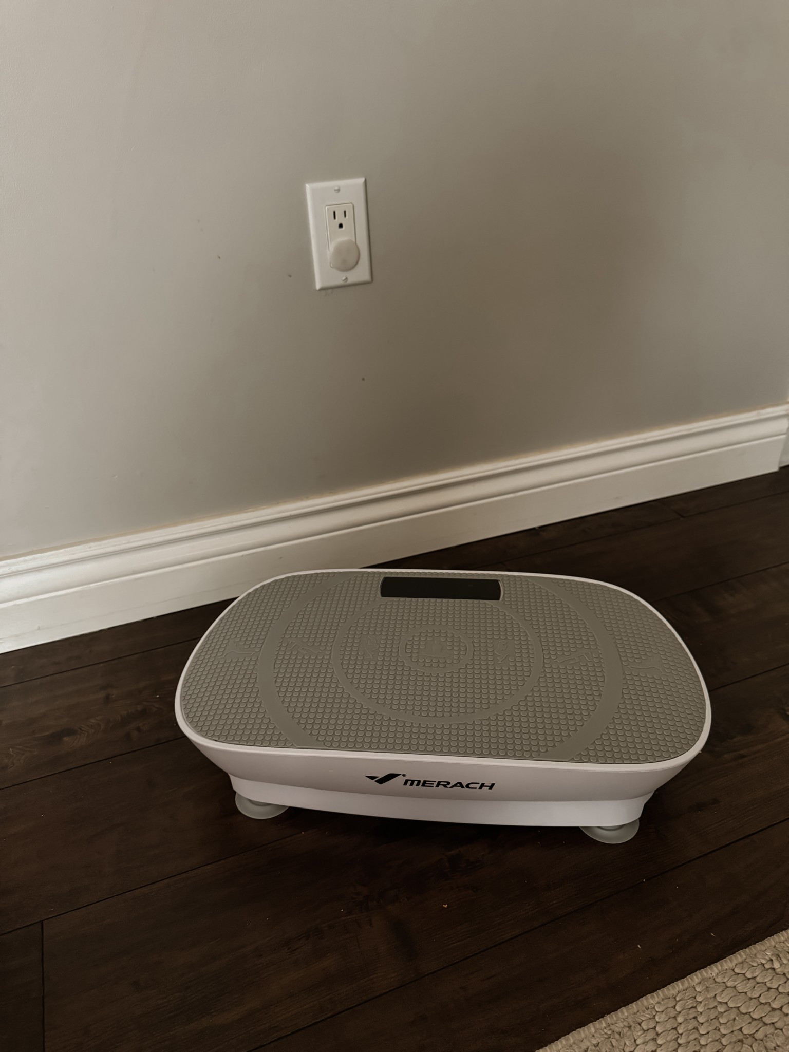 Vibration plate! 


#vibrationplate

#LTKcanada #LTKfitness #LTKcurves