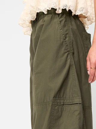 Mid-Rise Cropped Barrel-Leg Utility Pants | Old Navy (US)