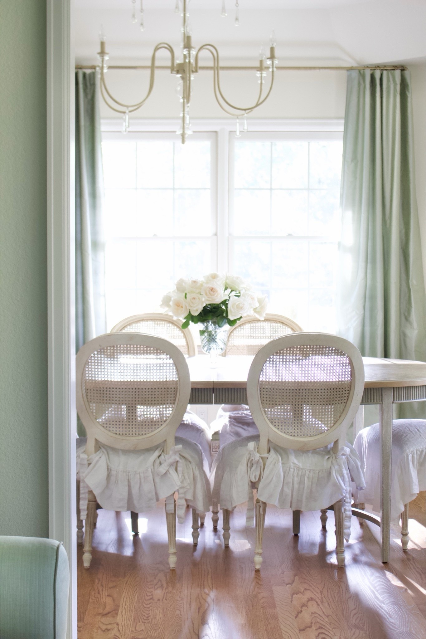 Shop my dining room table & more similar styles 🤍