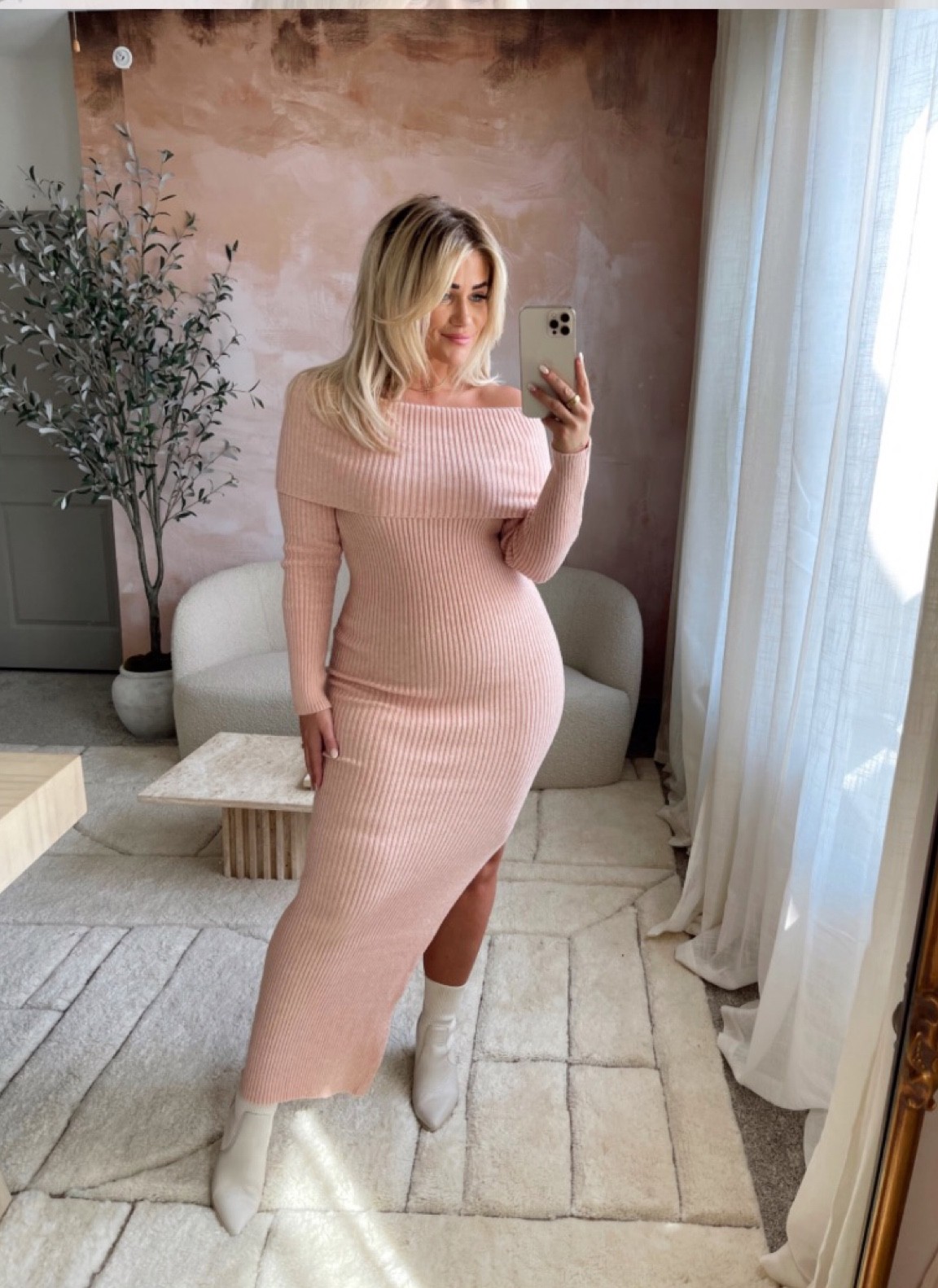 Size large in everything! 💗 KELSEY20 for 20% off  