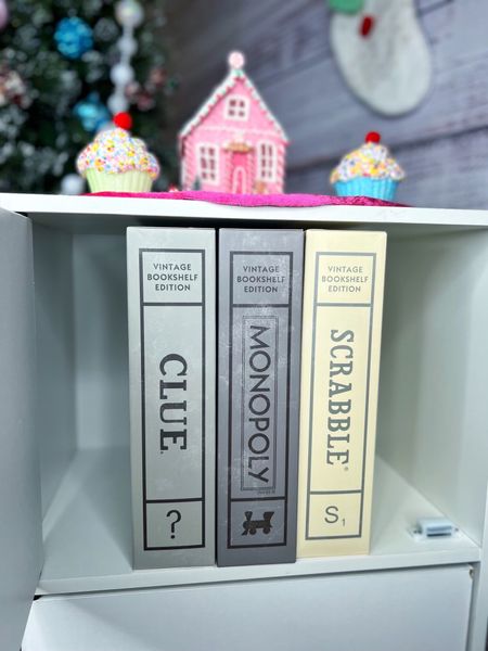 Amazon Gift Idea! Scrabble, Monopoly, and Clue Vintage Board Game Bookshelf Collection

Kortney and Karlee | #kortneyandkarlee 

#LTKSeasonal #LTKHoliday #LTKhome