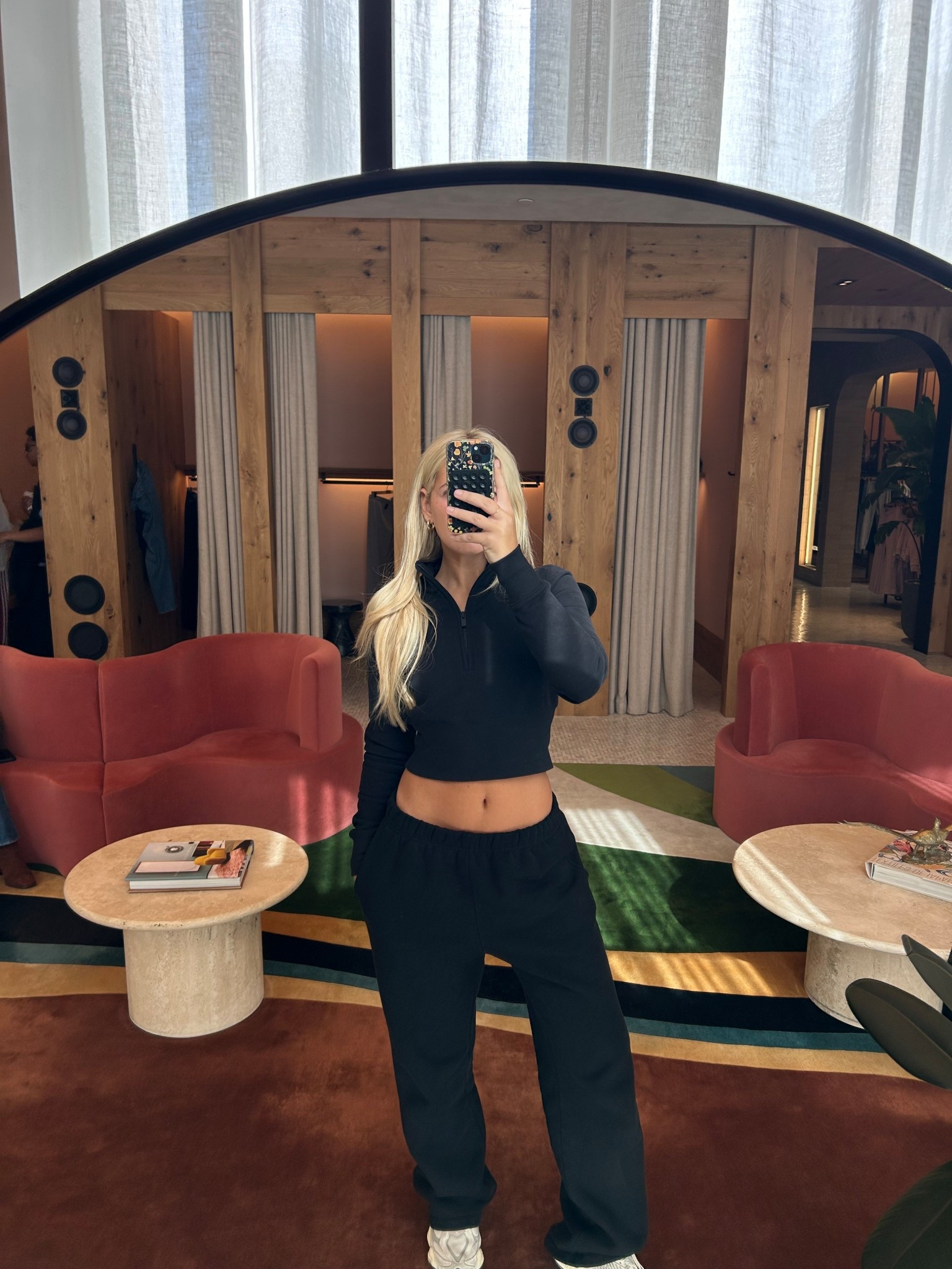 Aritzia zip 

#LTKGiftGuide #LTKSeasonal #LTKHoliday