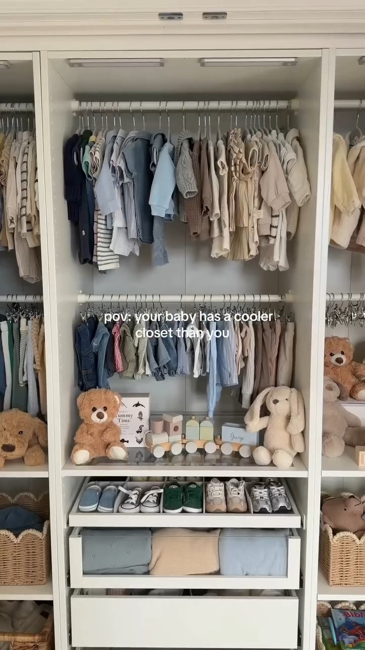 The cutest little closet 💌 #babycloset #babyclothes #babynursery #babyroom #babyboy