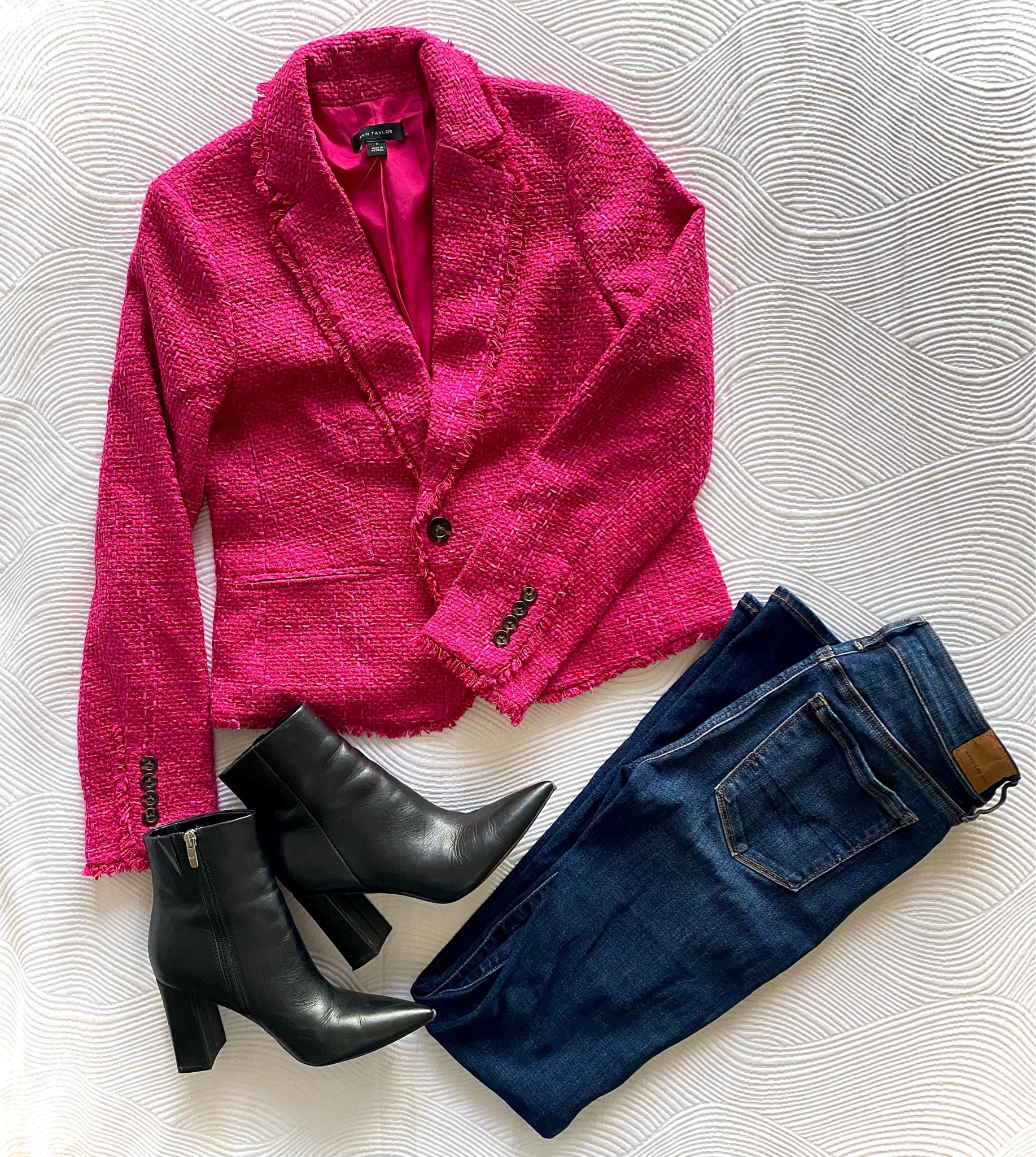 Fall professional look to elevate your work wardrobe.  These skinny kick jeans from American Eagle pair perfectly with these Mark Fisher leather booties from DSW. Add this pink blazer for a pop of color to make a statement. 💕

#LTKsalealert #LTKunder50 #LTKworkwear