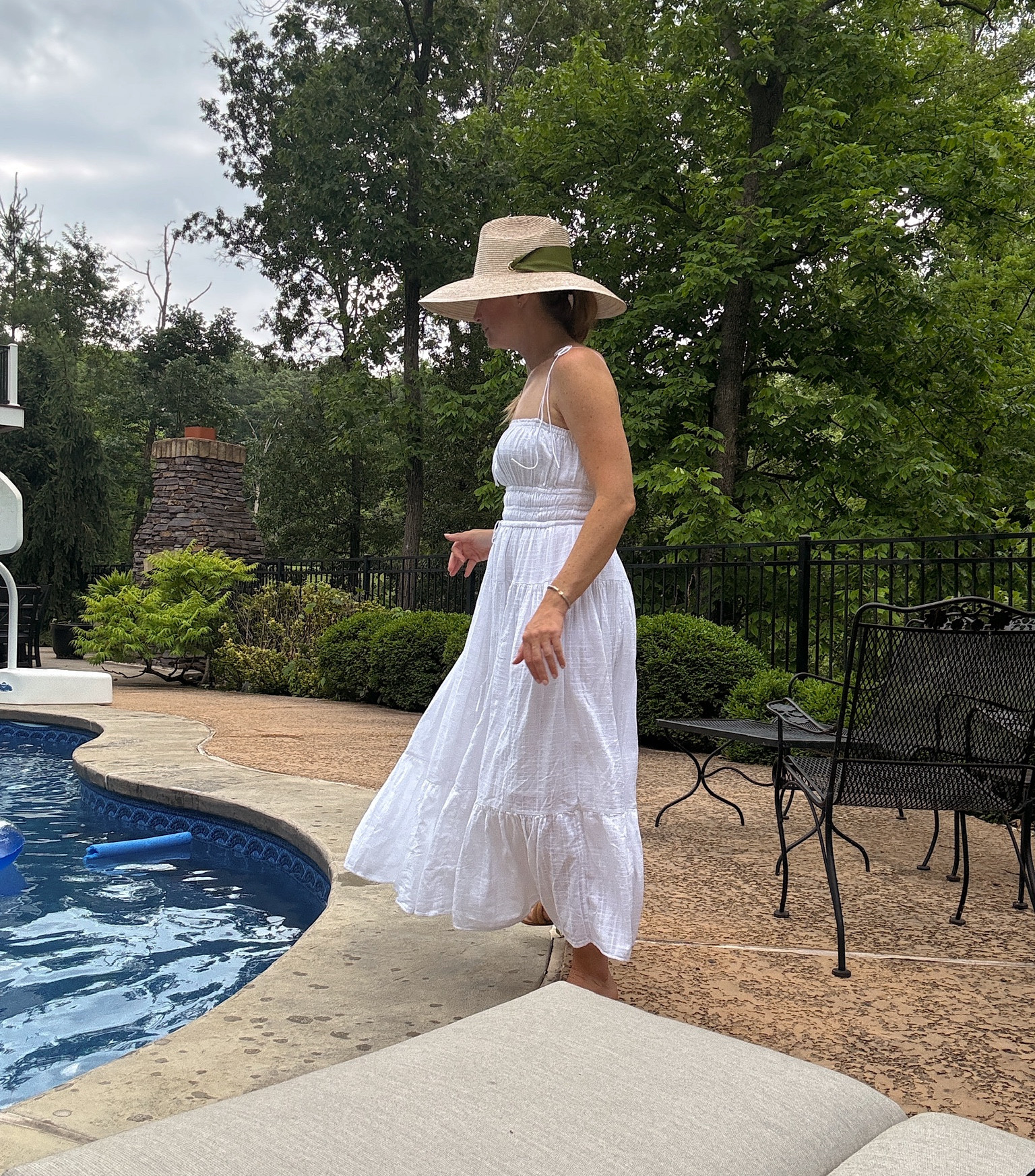 Hat: Sarah Bray Bermuda
Dress: J. Crew Clio
☀️ 💦 

#SarahBrayBermuda
#JCrew
#whitesummerdress

#LTKStyleTip #LTKSeasonal #LTKSwim