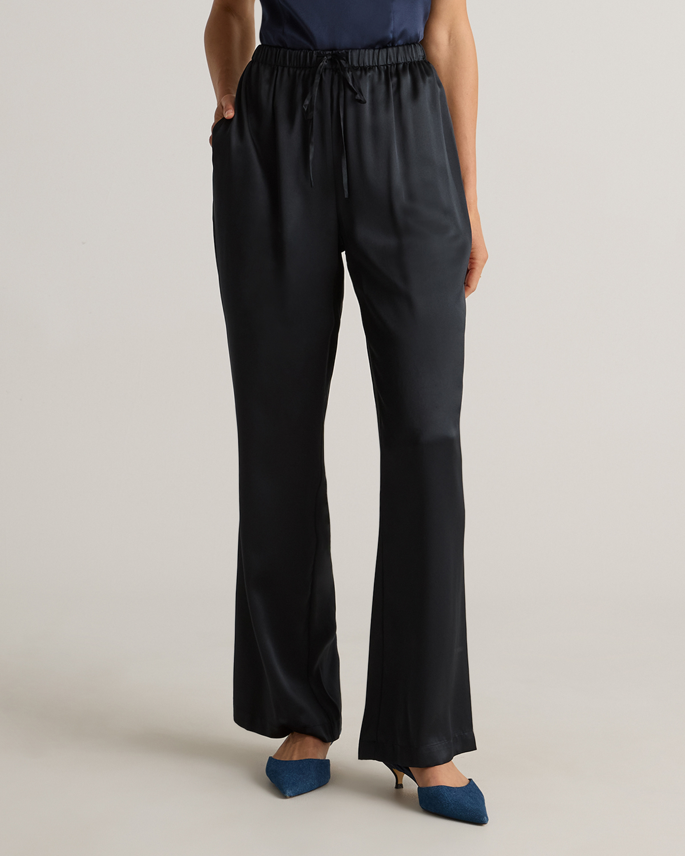 Quince | Women's Drawstring Wide Leg Pants in Black, Size Medium, Silk | Quince