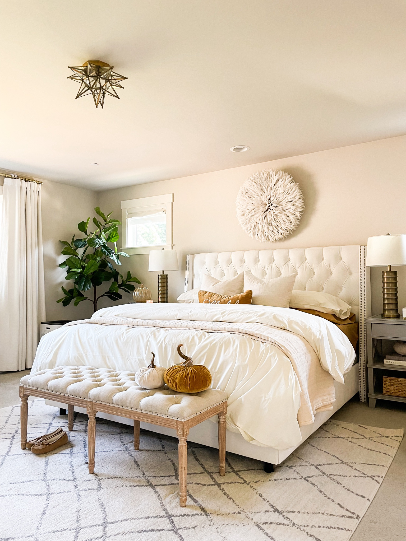 Fall bedroom decor, fall decor, juju hat, main bedroom inspiration,
Brooklinen sheets

#LTKSeasonal #LTKHome