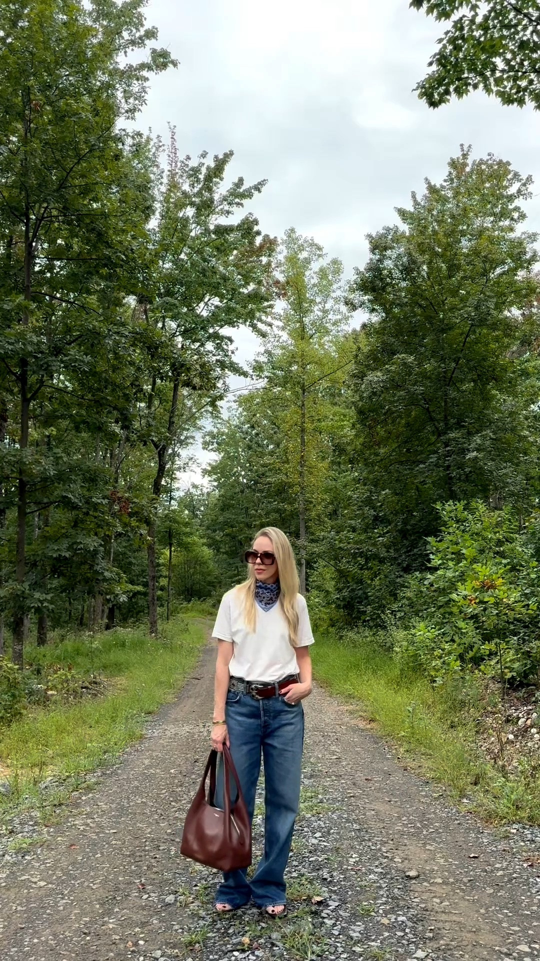 AGOLDE jeans on sale right now - make sure to size down!

Styling baggy jeans with a tee and paisley silk scarf for early fall

#LTKSaleAlert #LTKSeasonal #LTKOver40