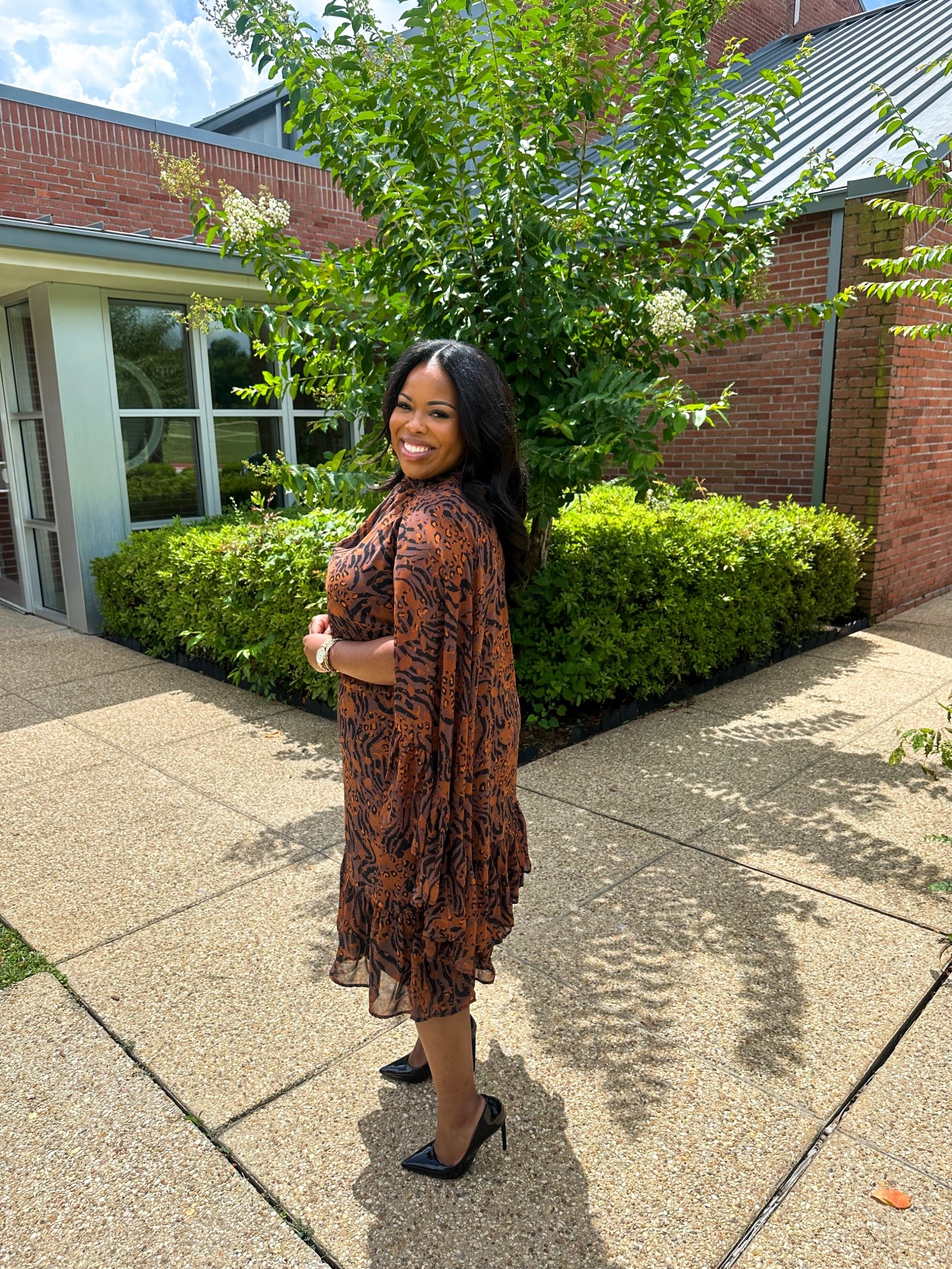 My friends at @shopashro have done it again!! Ashro is a niche fashion brand for women who believe in feeling and looking good for all life's meaningful events. Ashro offers head-to-toe fashions that are unique, sophisticated… and church girl approved! Sizes range from 6-24!!! Wearing a size XL!
#iamashro #ashrostyle 
