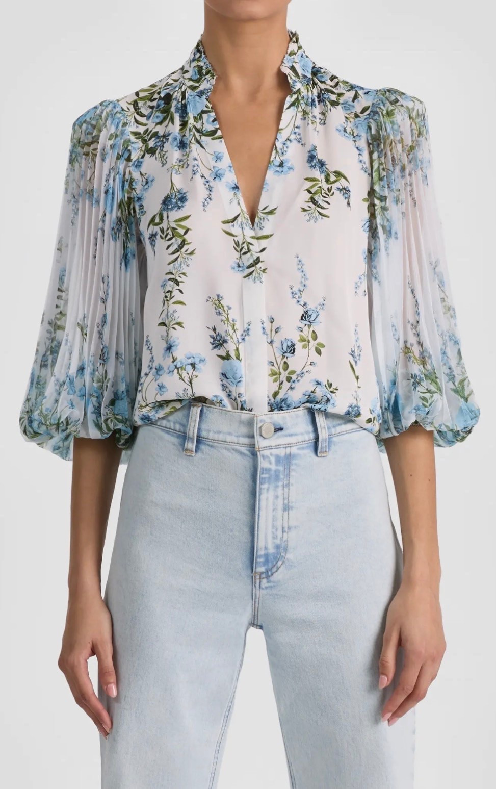 alice + olivia top on sale!
Mother jeans

#LTKootd #LTKgrwm #LTKdayinmylife