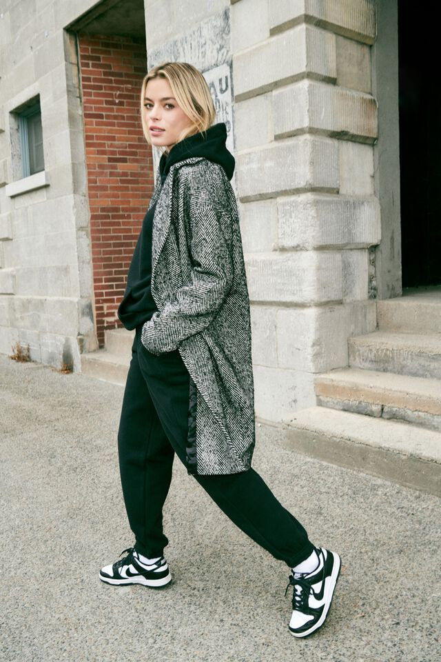 Mercer Oversized Fleece Joggers | Dynamite Clothing