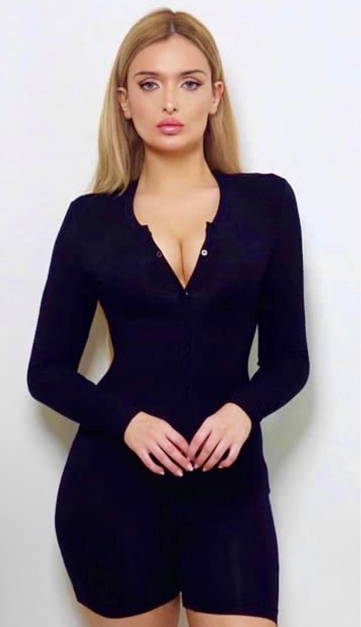 The BEST bodysuit EVER!!!

I ordered this in a medium and it’s perfection!🖤 The material is super soft, it’s cozy & sexy.

ALANNARUTH One Piece Bodysuit for Women - Long Sleeve Romper, Sexy Pajamas Onesie Bodycon Rompers Overall. 

#LTKcurves #LTKFind #LTKstyletip