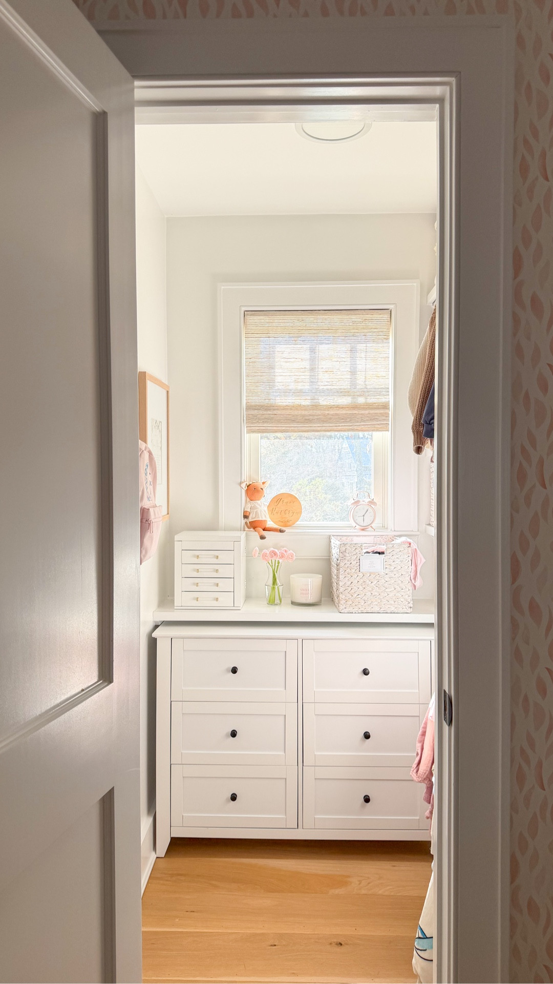 I can’t fully get on board with the no-fold method, but there are definitely some things that aren’t worth folding. Bathing suits, tights, dance leotards, sports gear, skirts…They never stay folded anyway.
Small baskets make it so much easier to keep these categories organized – space especially in kids closet what’s your least favorite thing to fold? ￼


#LTKHome #LTKmomlife