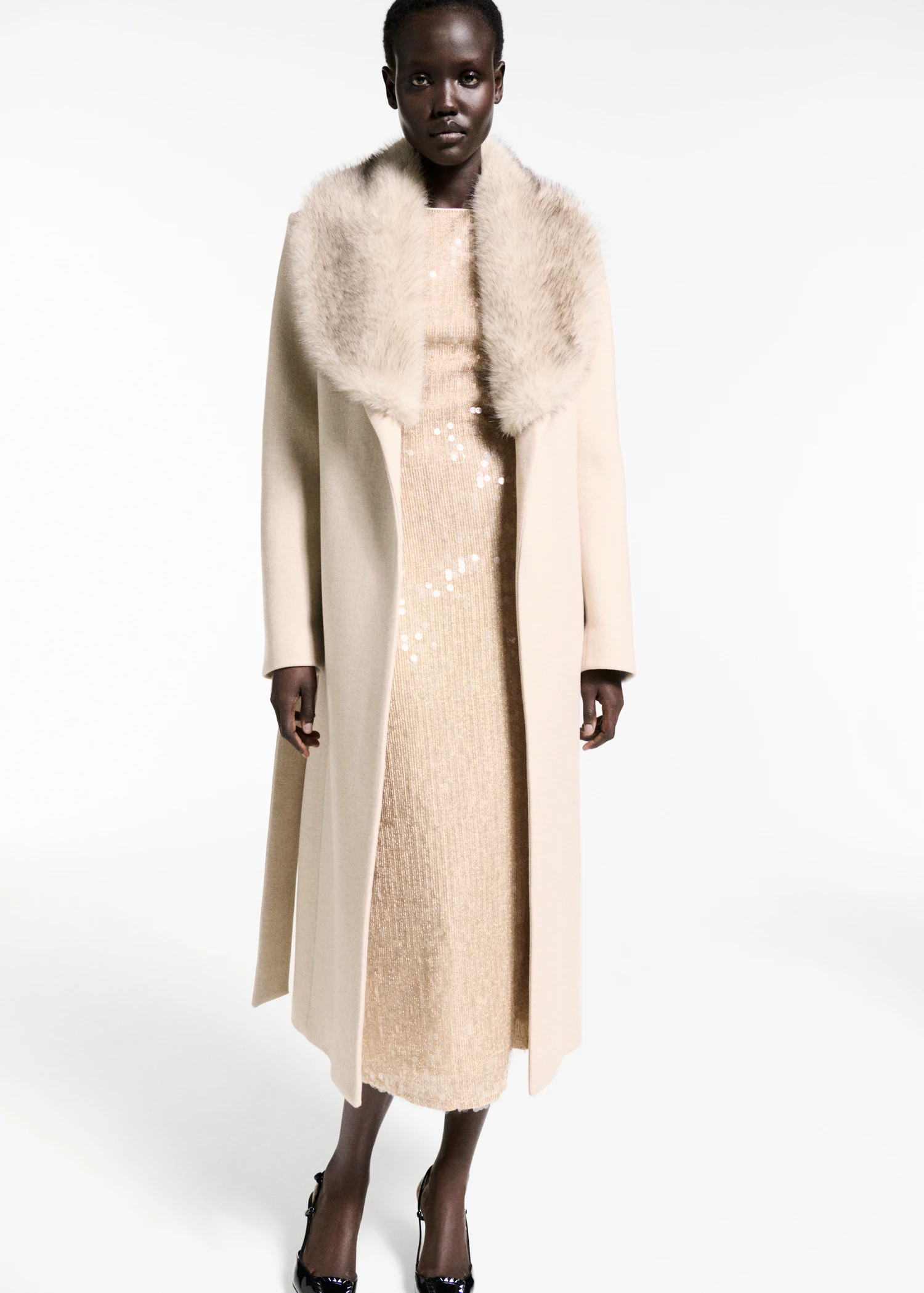 Manteco wool coat with detachable fur collar - Women | MANGO USA | Mango (US/MX/AU)