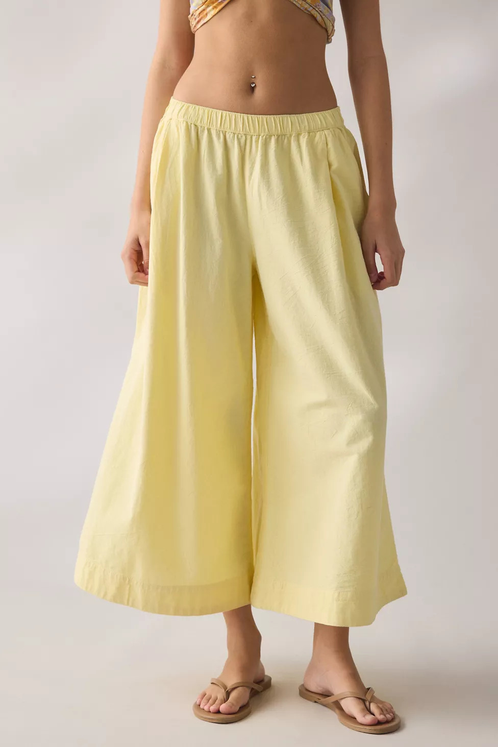 BDG Creekside Cropped Cotton Wide Leg Pants | Urban Outfitters (US and RoW)